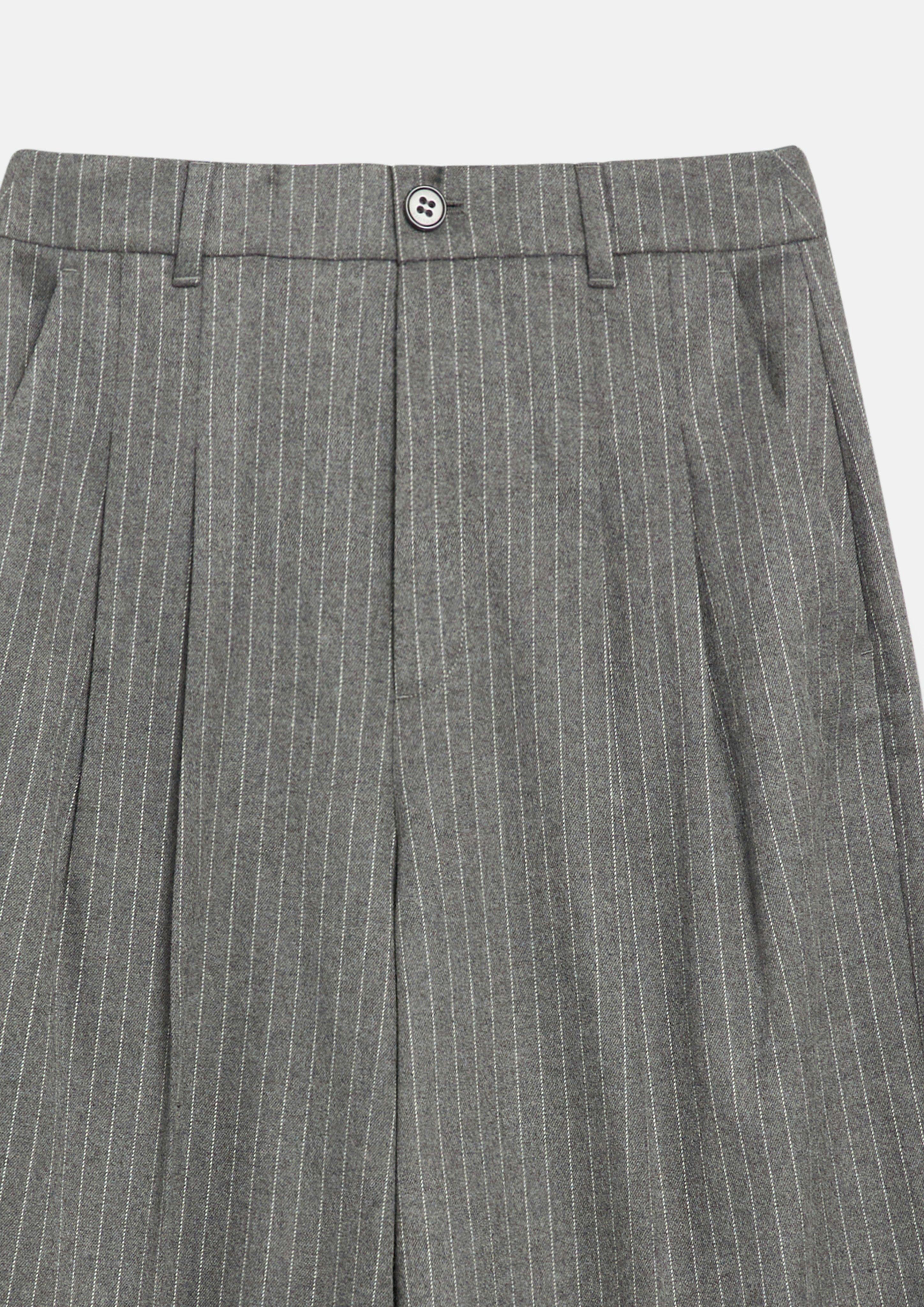 Women Trousers in grey by s.Oliver
