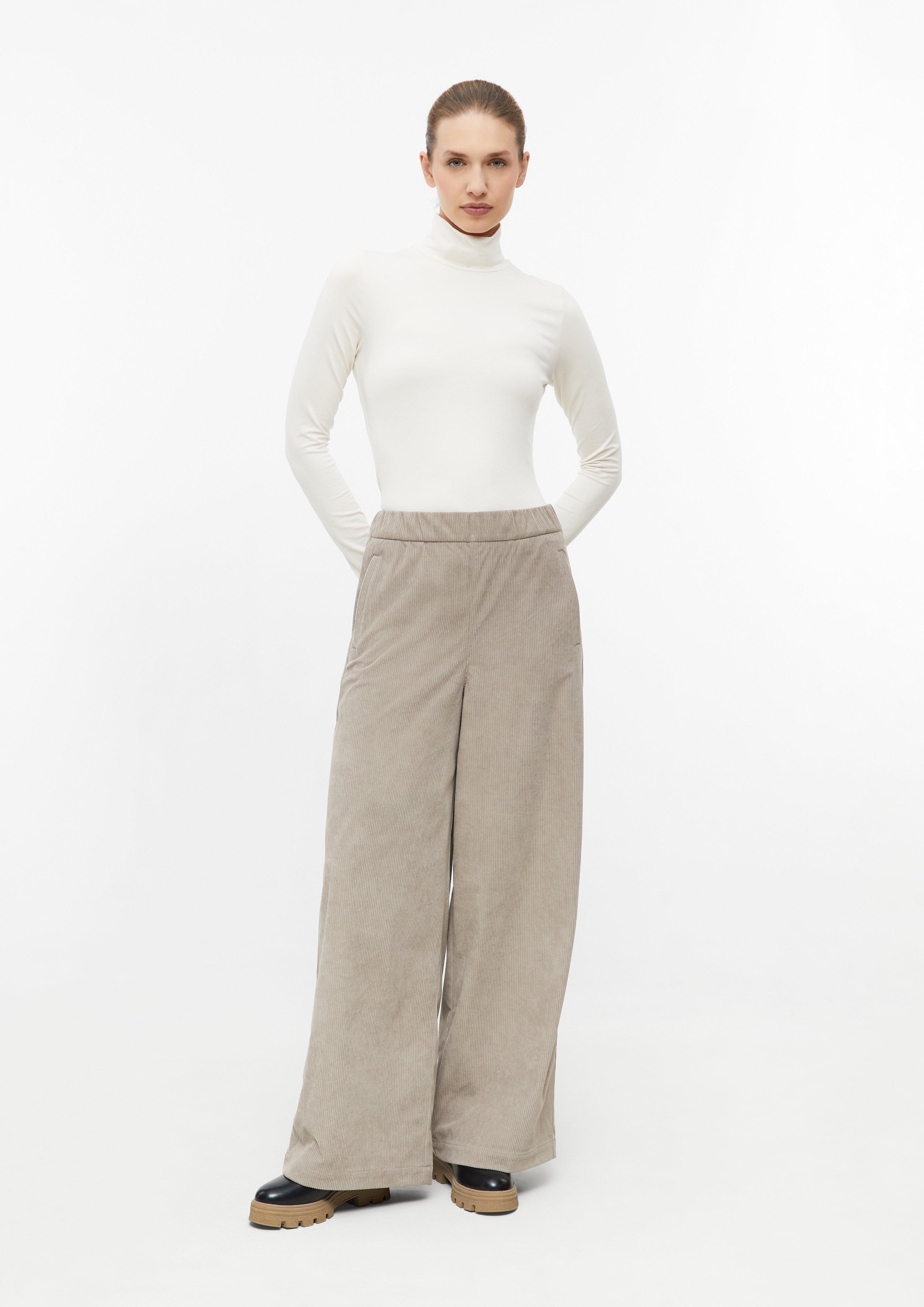 Weiche Cord-Hose mit Wide Leg und Elastikbund in Farbe beige von s.Oliver