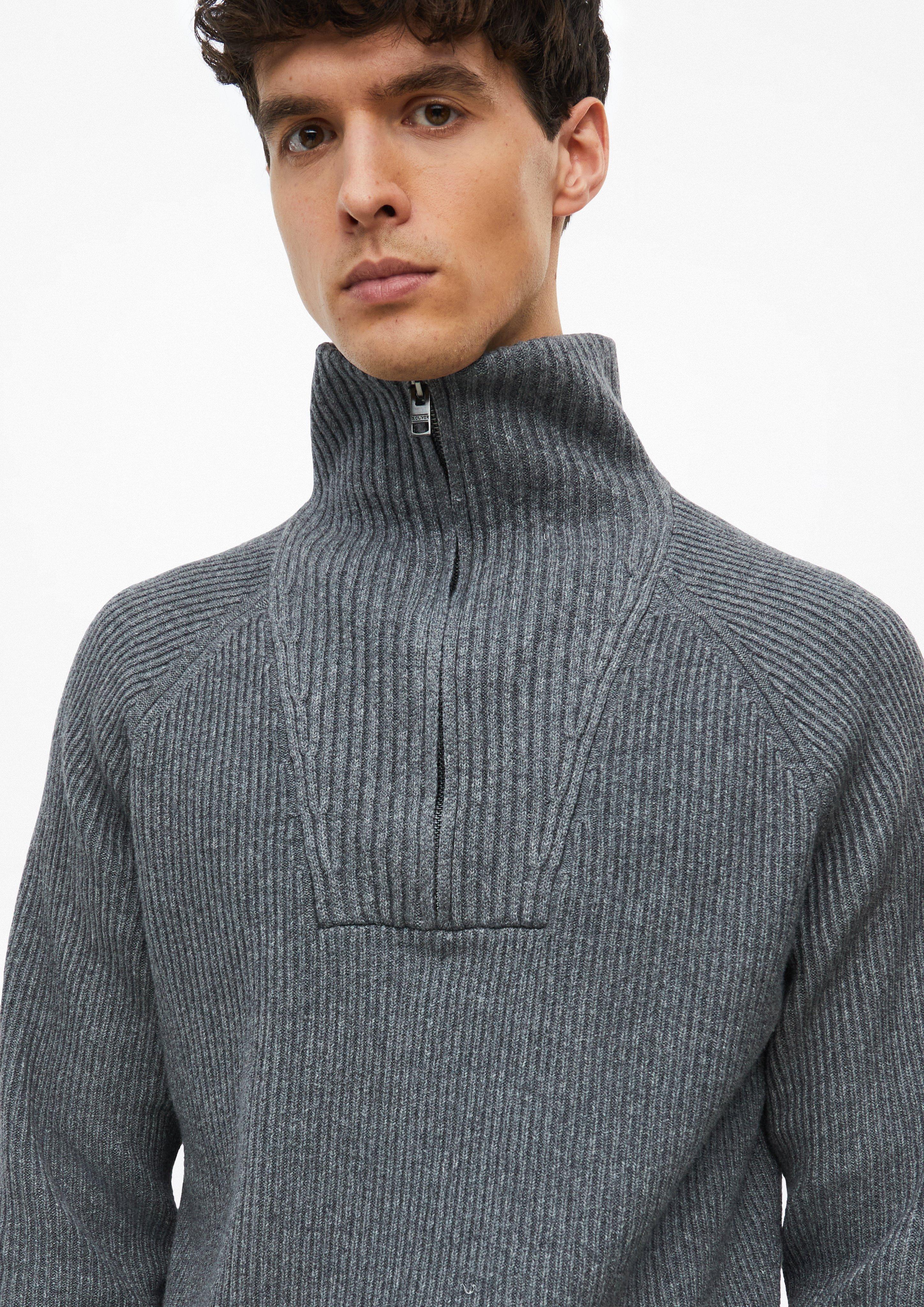 Hommes Pull-over à col roulé en maille douce avec motif côtelé en gris de s.Oliver