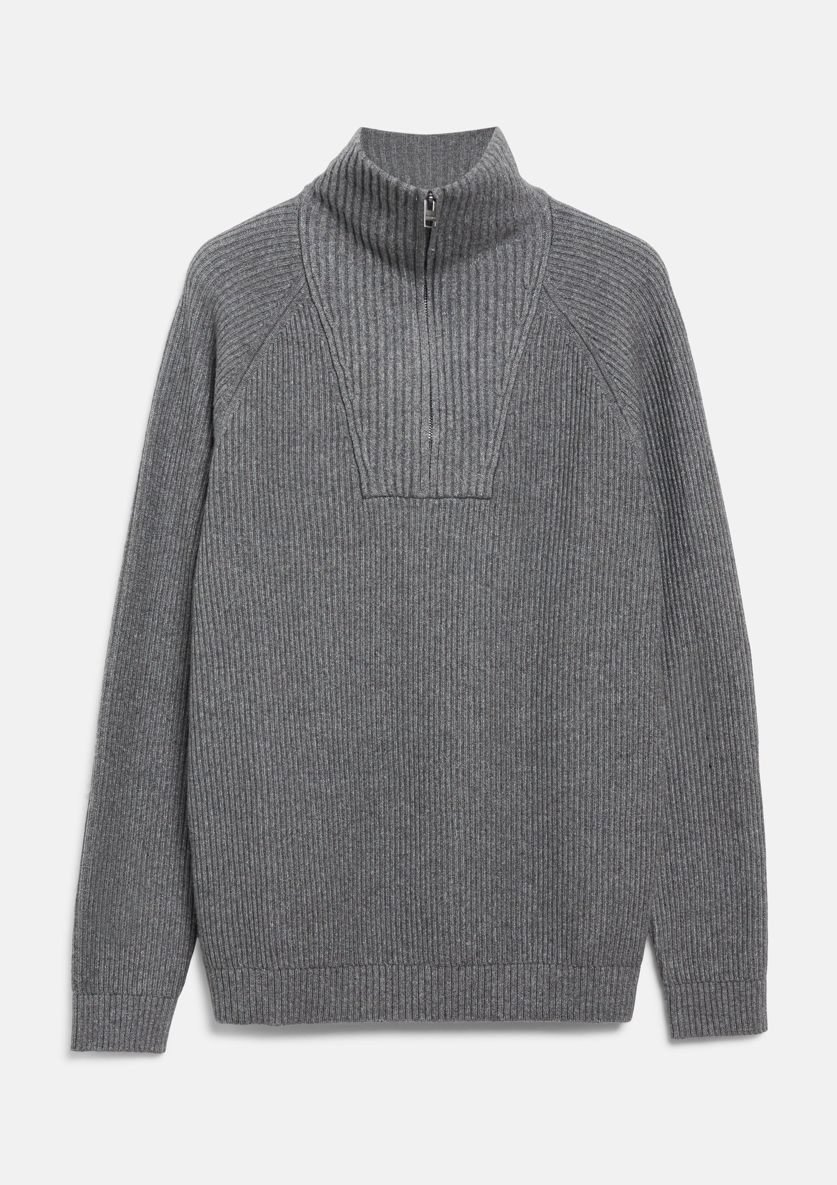 Pull-over à col roulé en maille douce avec motif côtelé en graphite de s.Oliver
