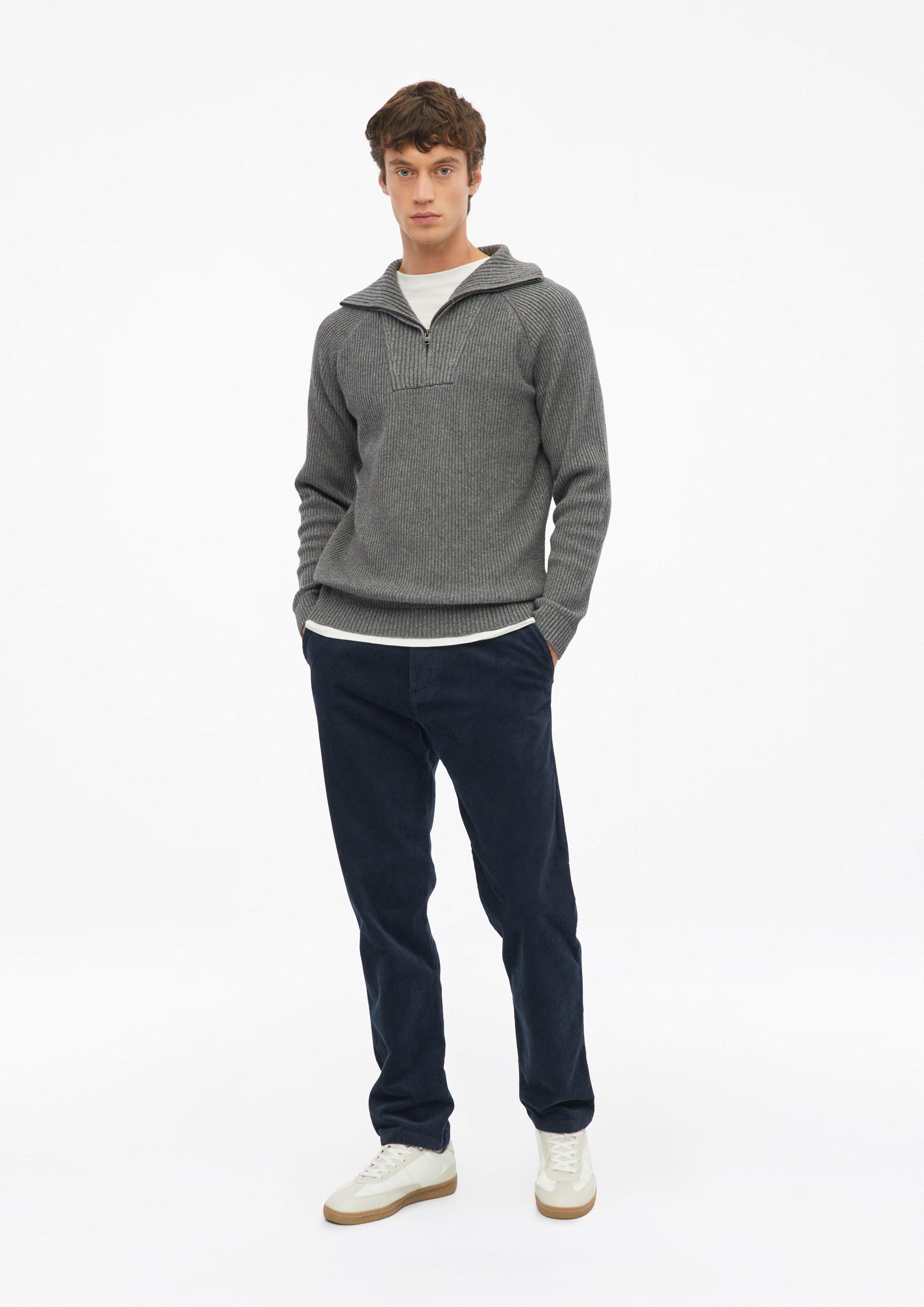 Detroit: Relaxed-Fit Cotton Corduroy Pants in navy by s.Oliver