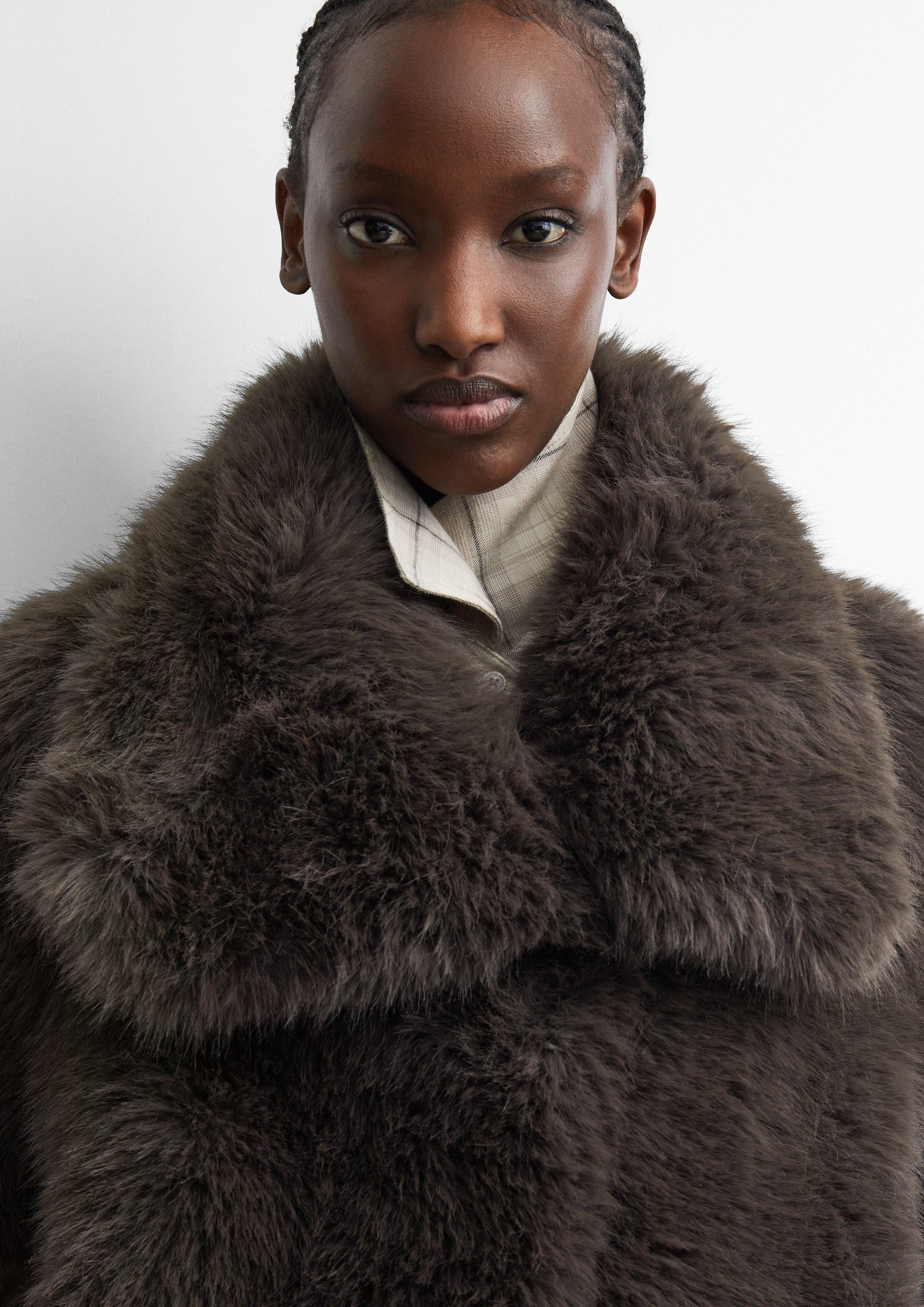 Damen Statement Fake-Fur-Jacke in braun von comma