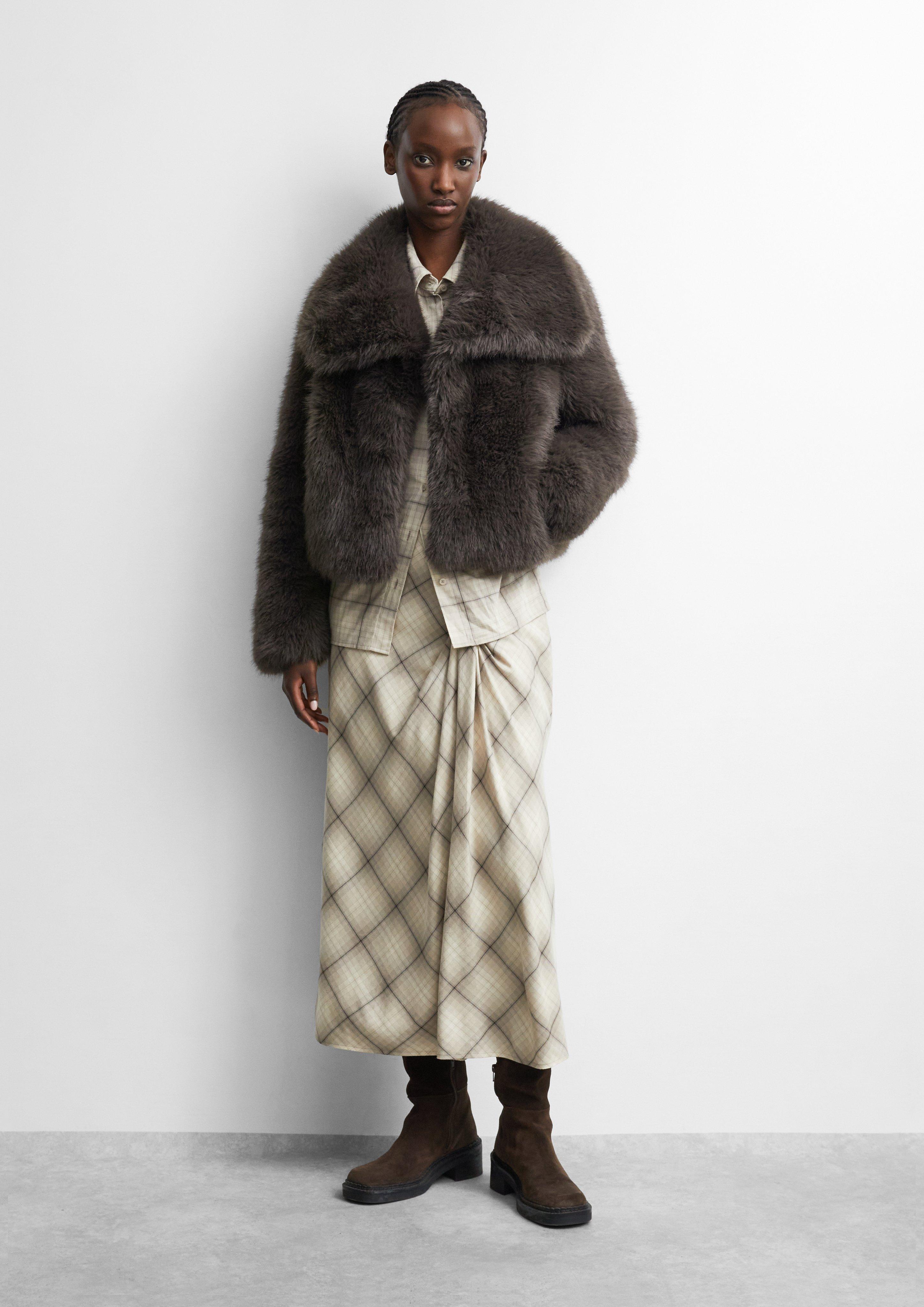 Damen Statement Fake-Fur-Jacke in braun von comma