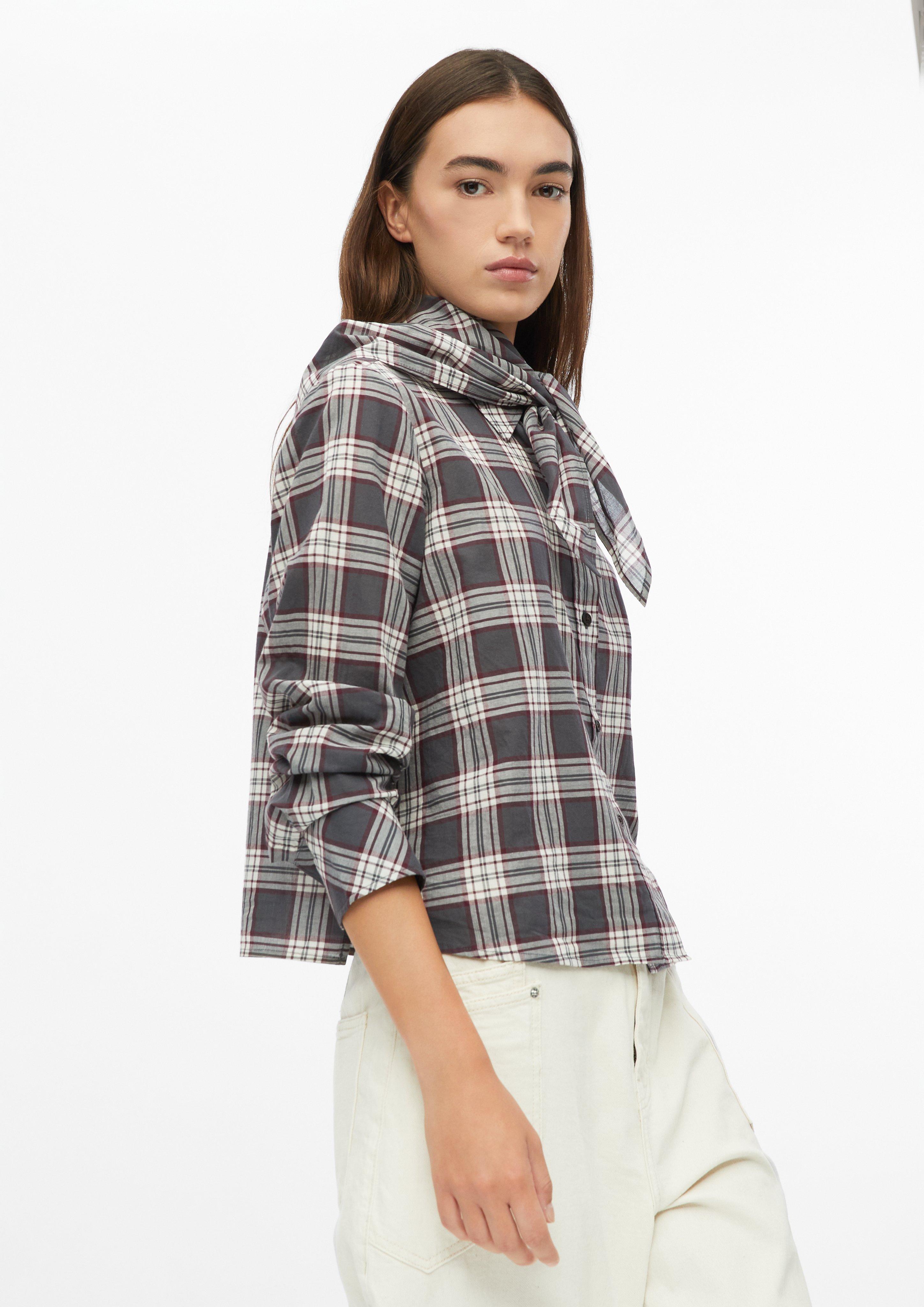 Leichte Karo-Bluse mit abnehmbarem Dreieckstuch in Farbe grau von s.Oliver