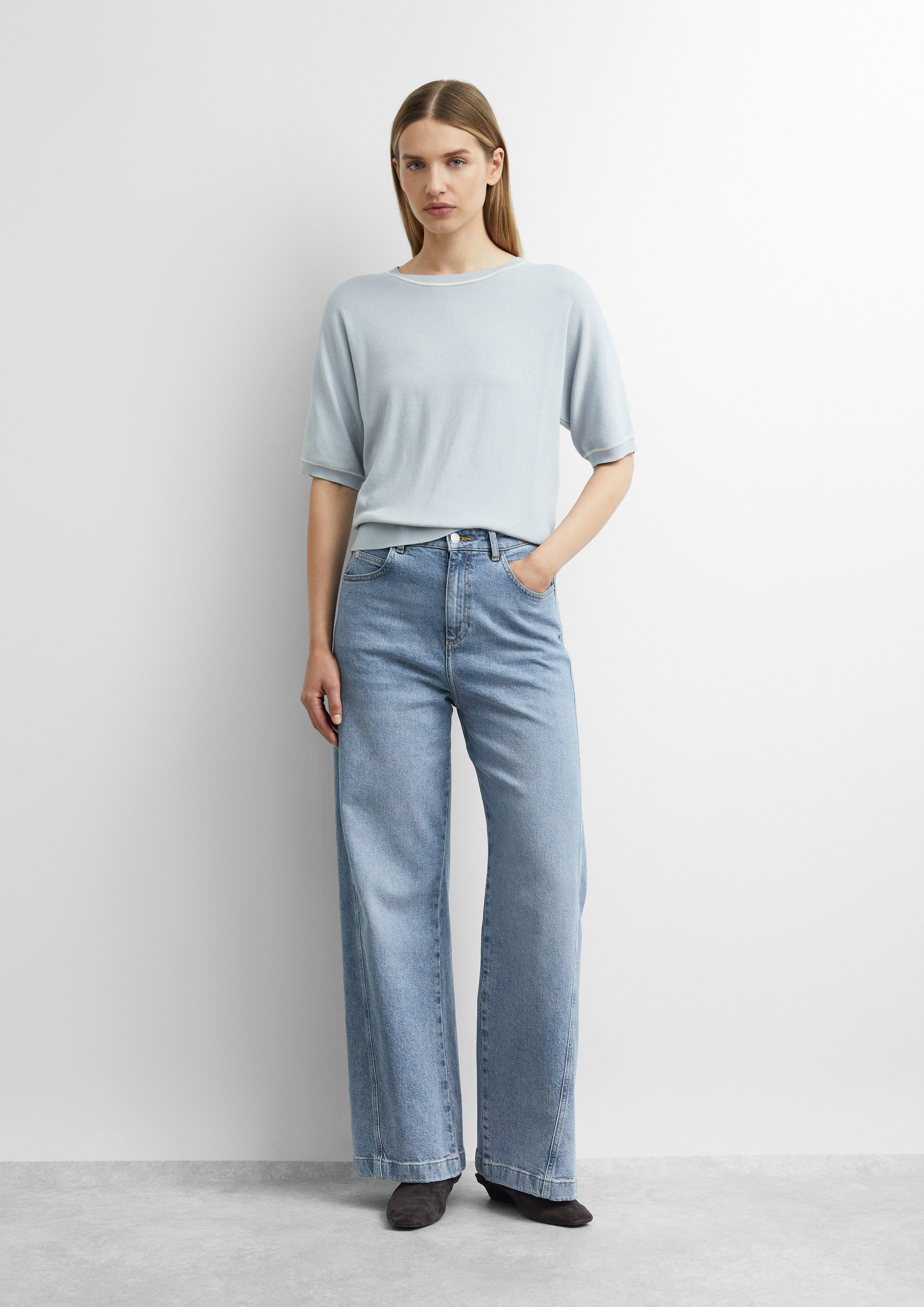 Feinstrick-Shirt mit Kontrast-Details in blau von COMMA