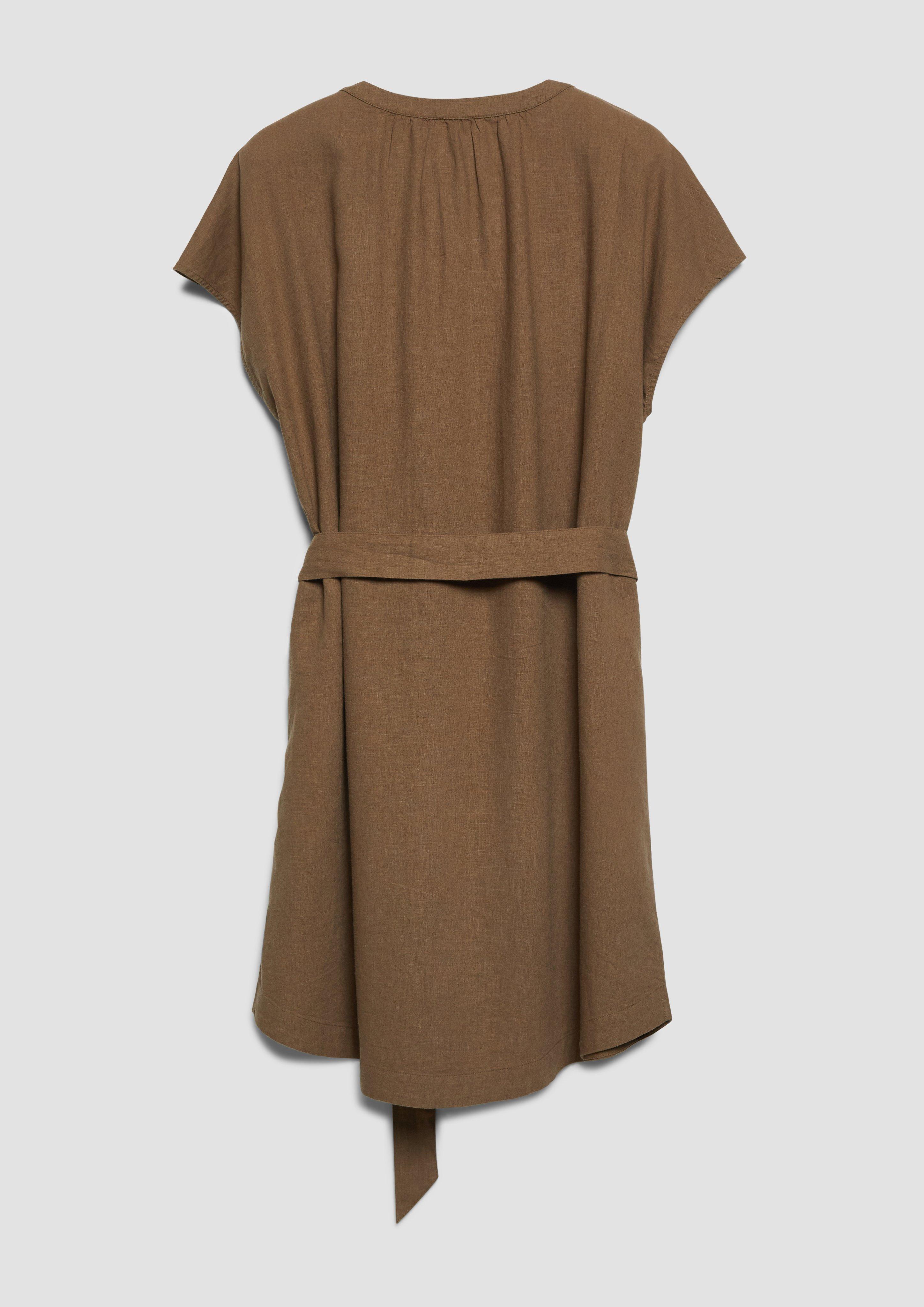 Šaty in 8918 & 42A0