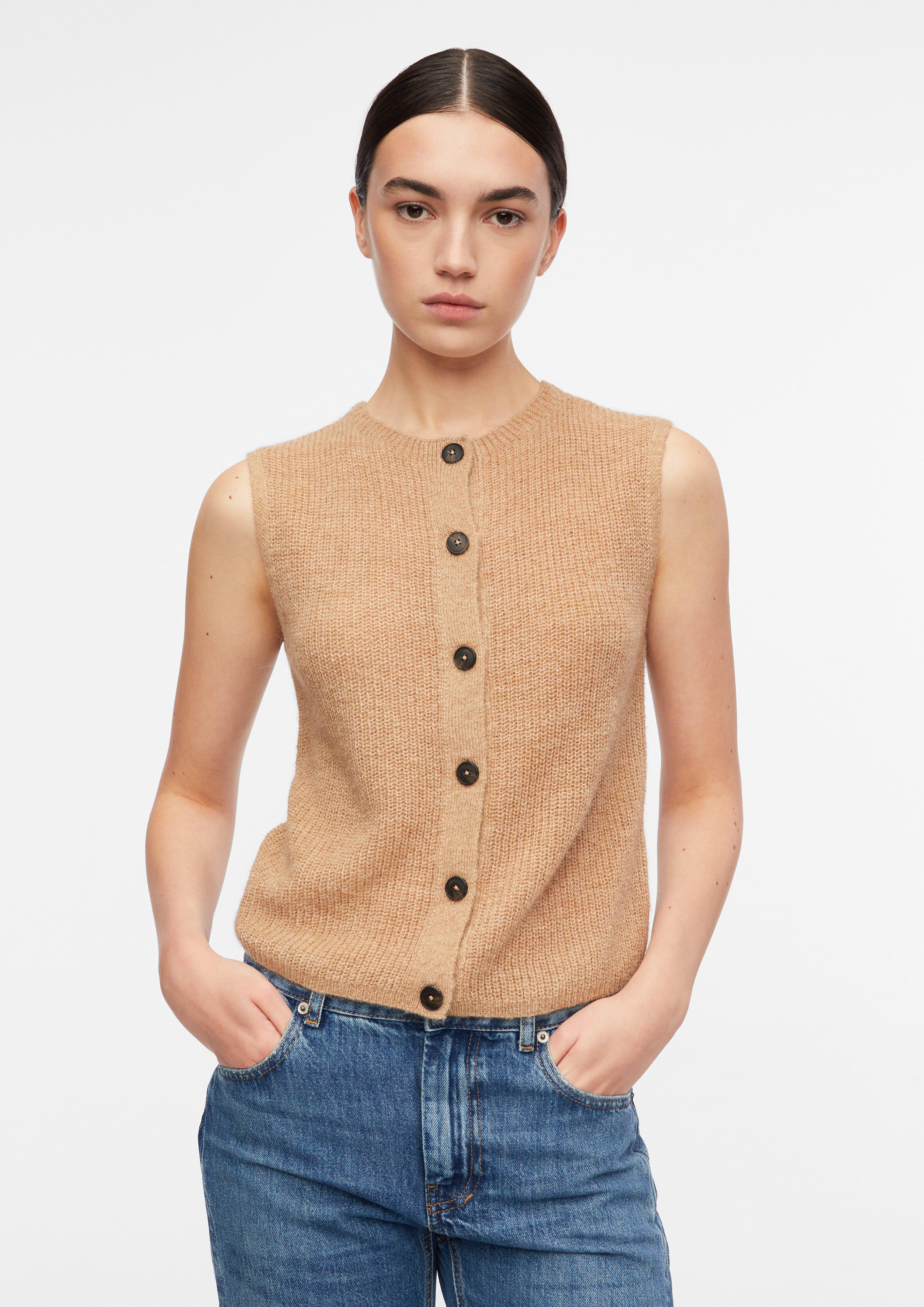Cardigan in sandstone by COMMA
