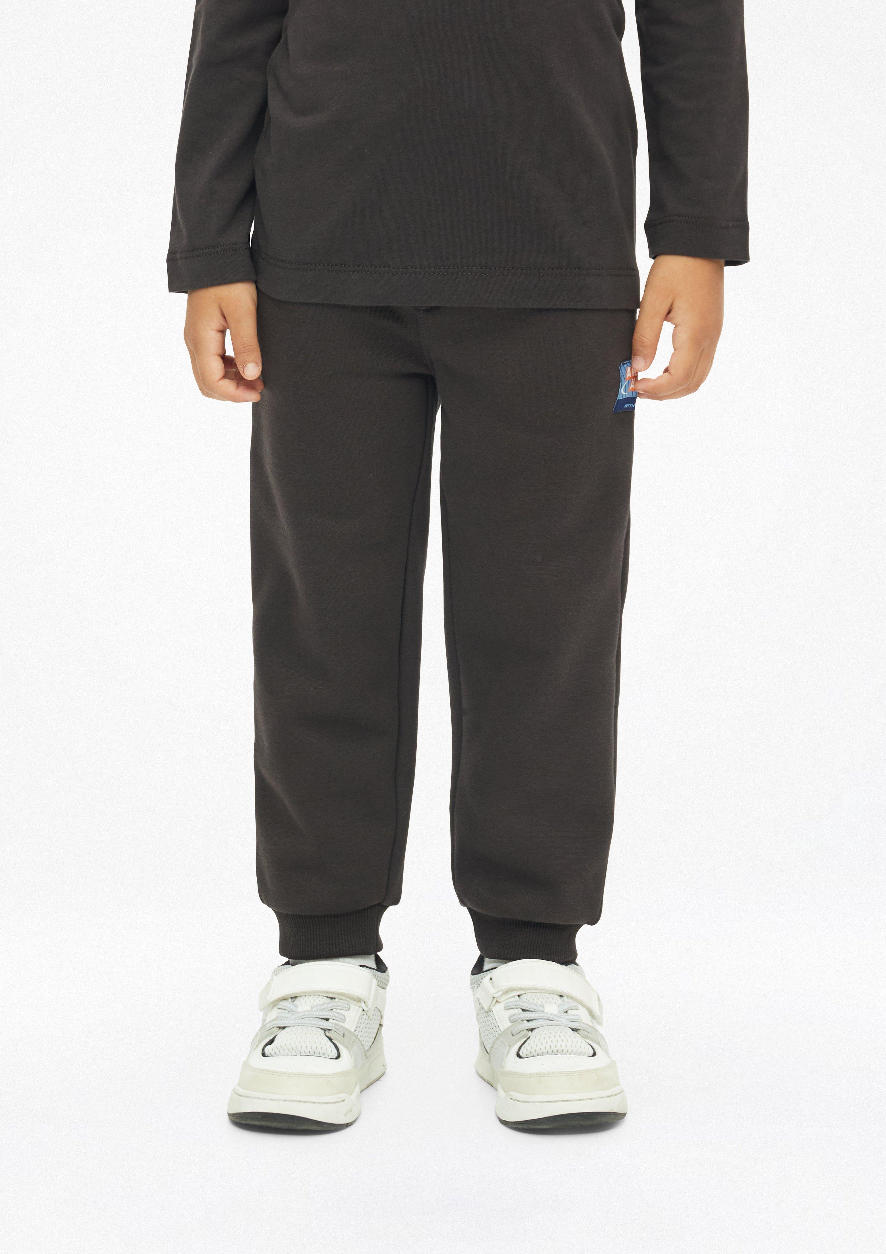 Junior Joggingbroek met relaxte pasvorm en fleece binnenkant in bruin van s.Oliver