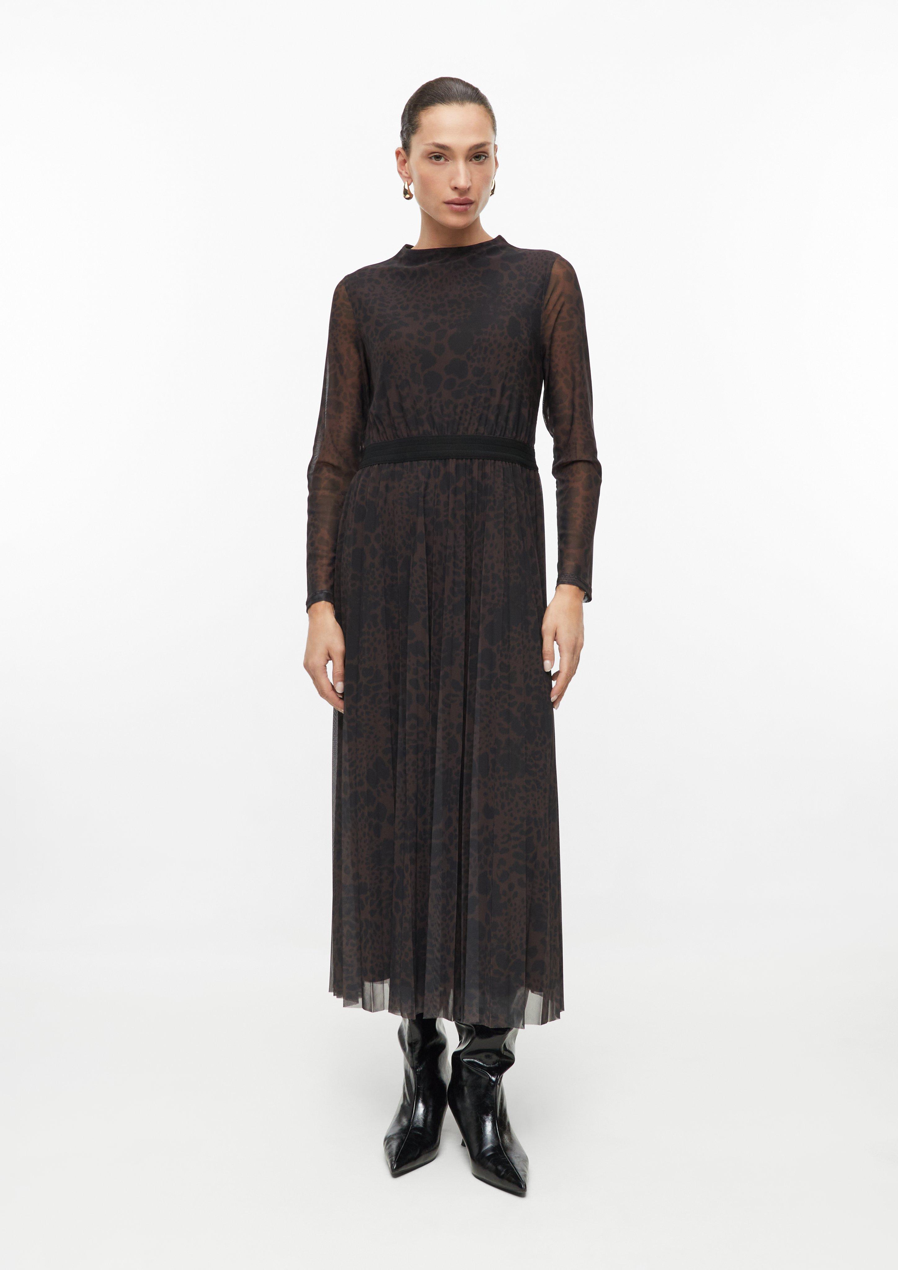 Plisirana haljina od prozirnog materijala s leopard uzorkom u boji tamnosiva od s.Oliver BLACK LABEL