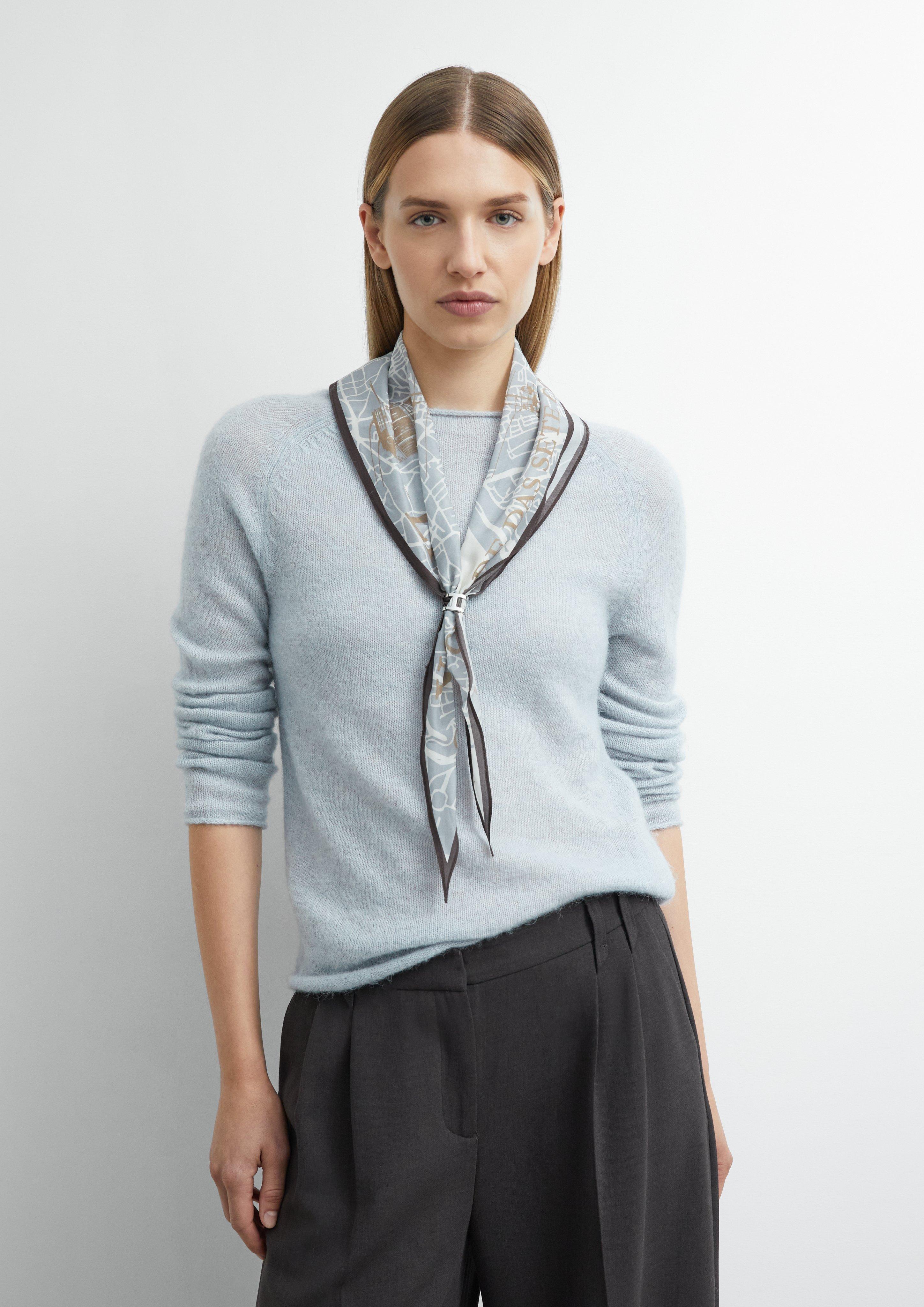 Seidenmix-Tuch mit Schmuck-Detail in blau von COMMA