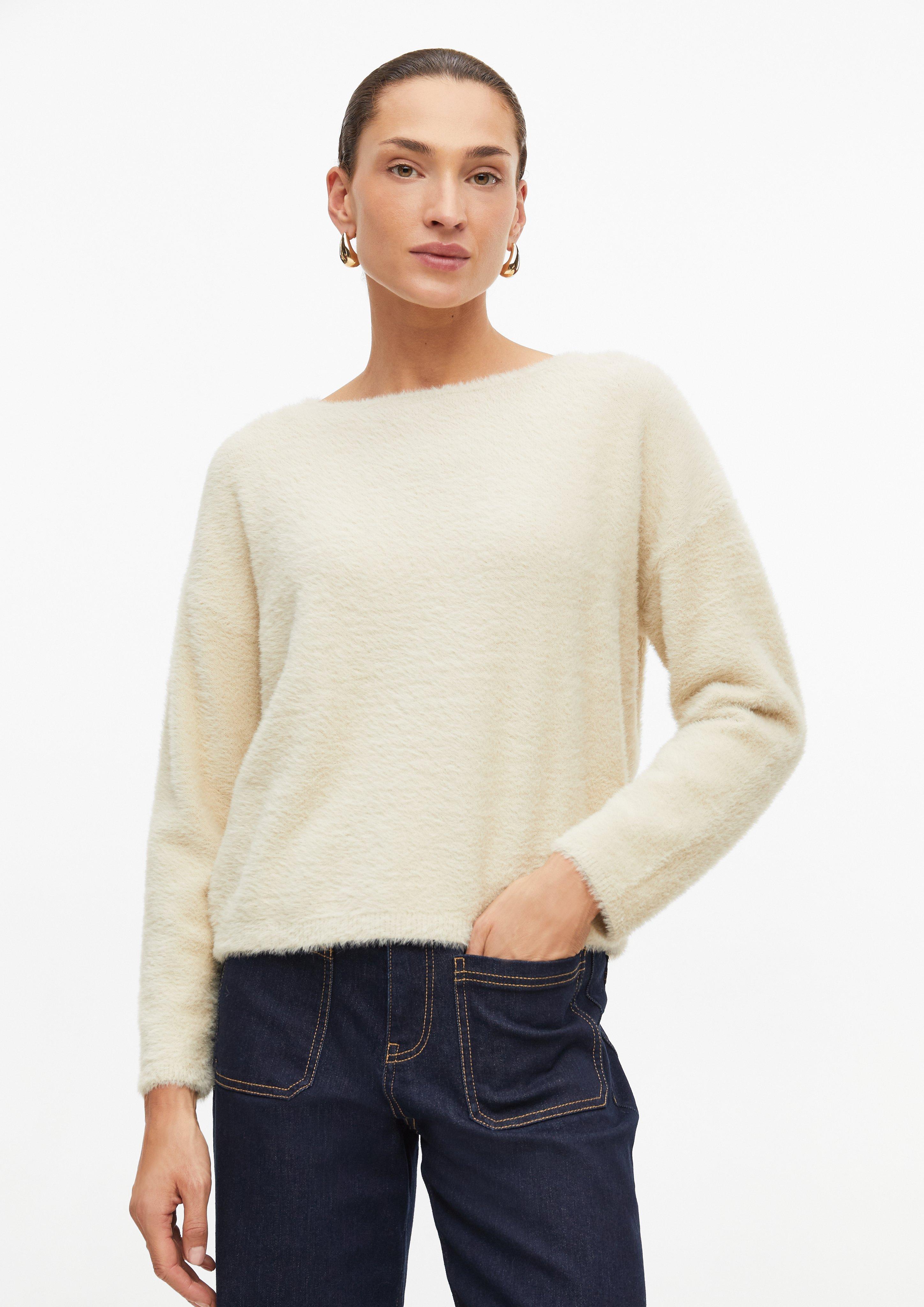 Zachte trui met boothals in beige van s.Oliver BLACK LABEL