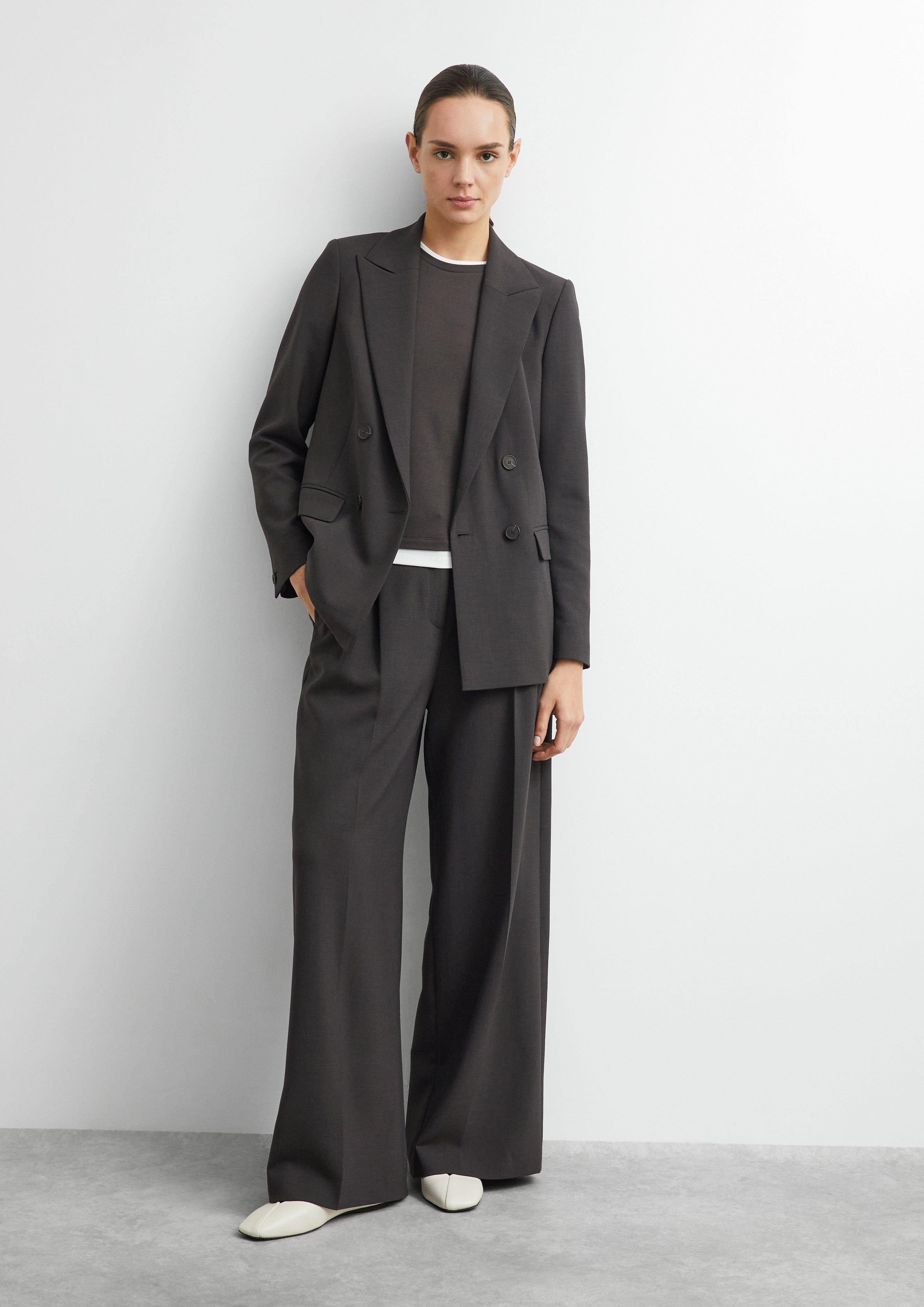 Doppelreihiger Blazer aus leichtem Viskosemix in braun von COMMA