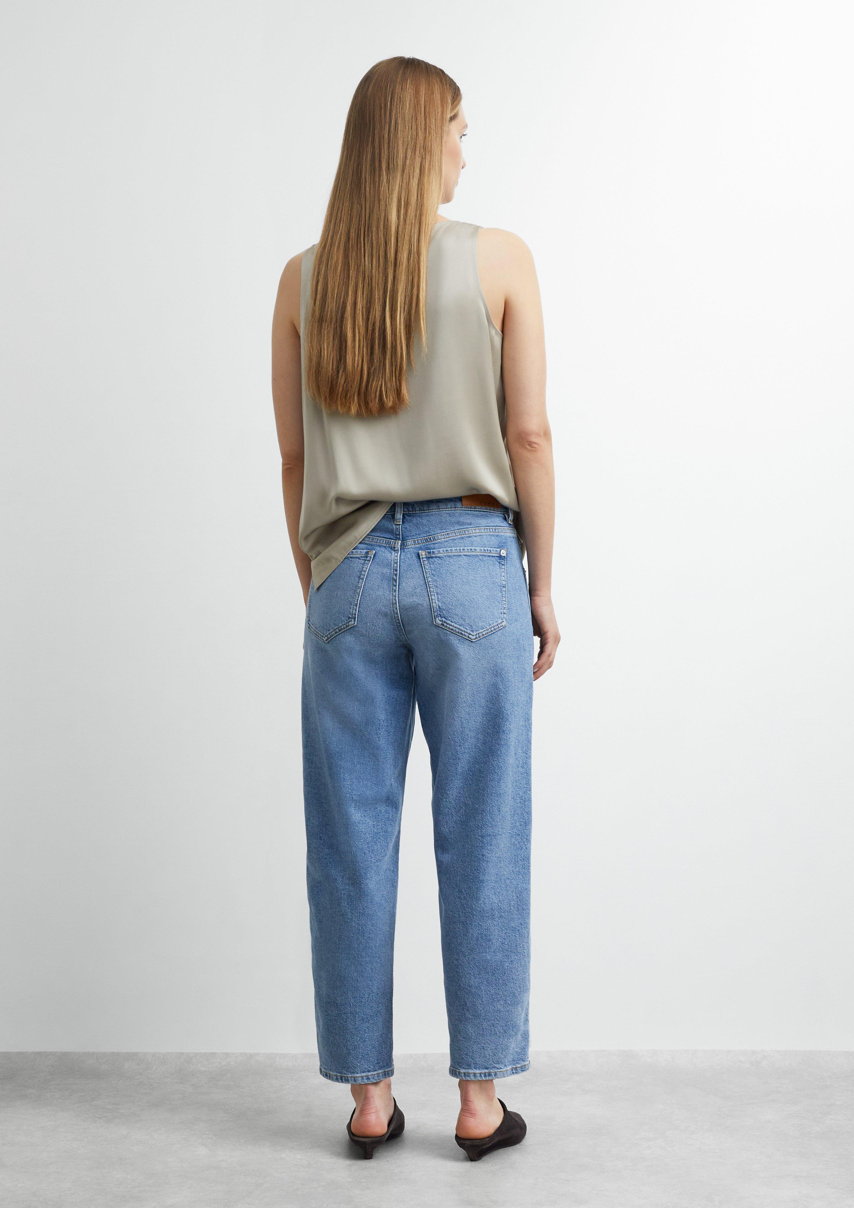 LIV - Jeans mit leichtem Barrel Leg in blau von COMMA