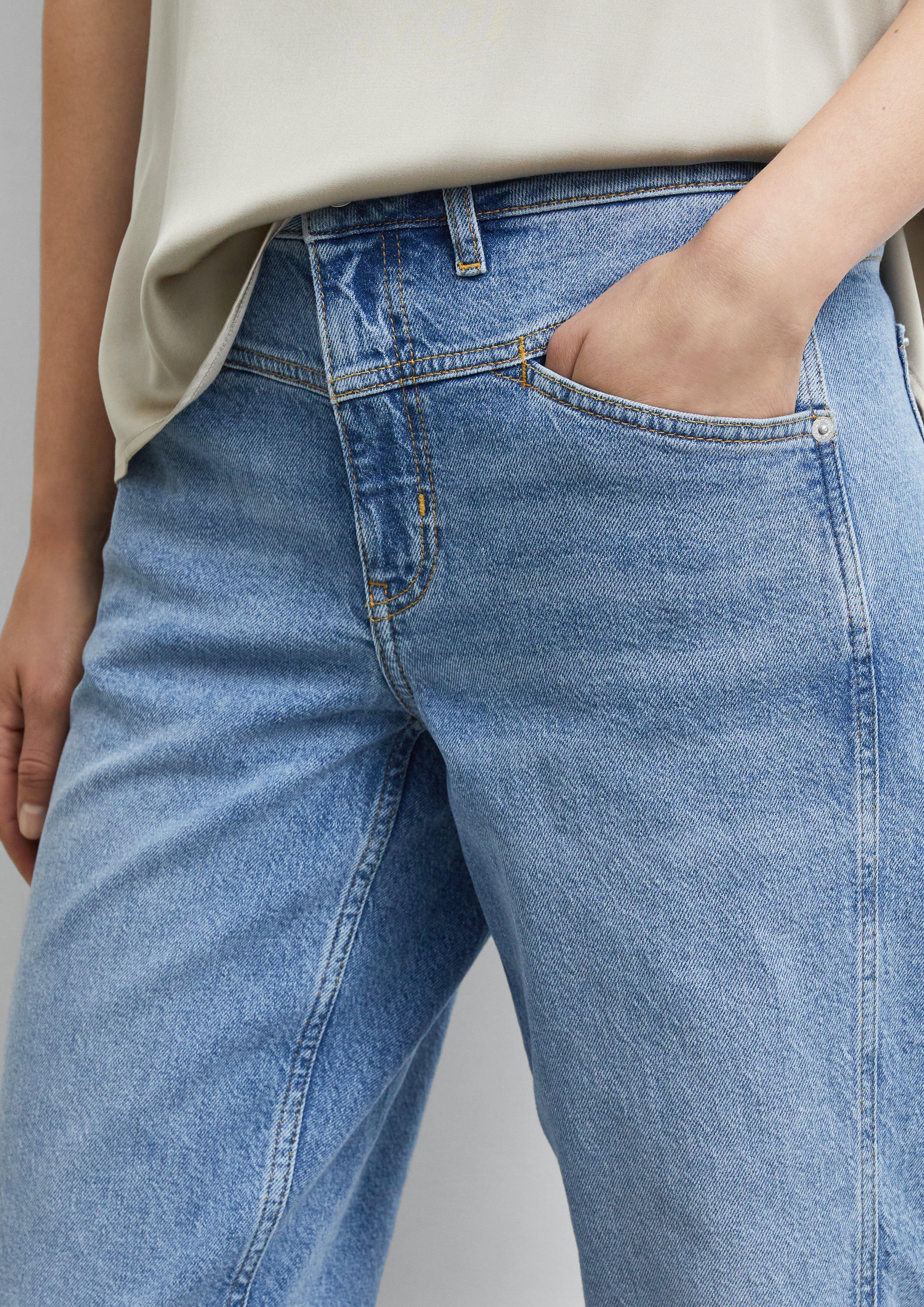 LIV - Jeans mit leichtem Barrel Leg in blau von COMMA