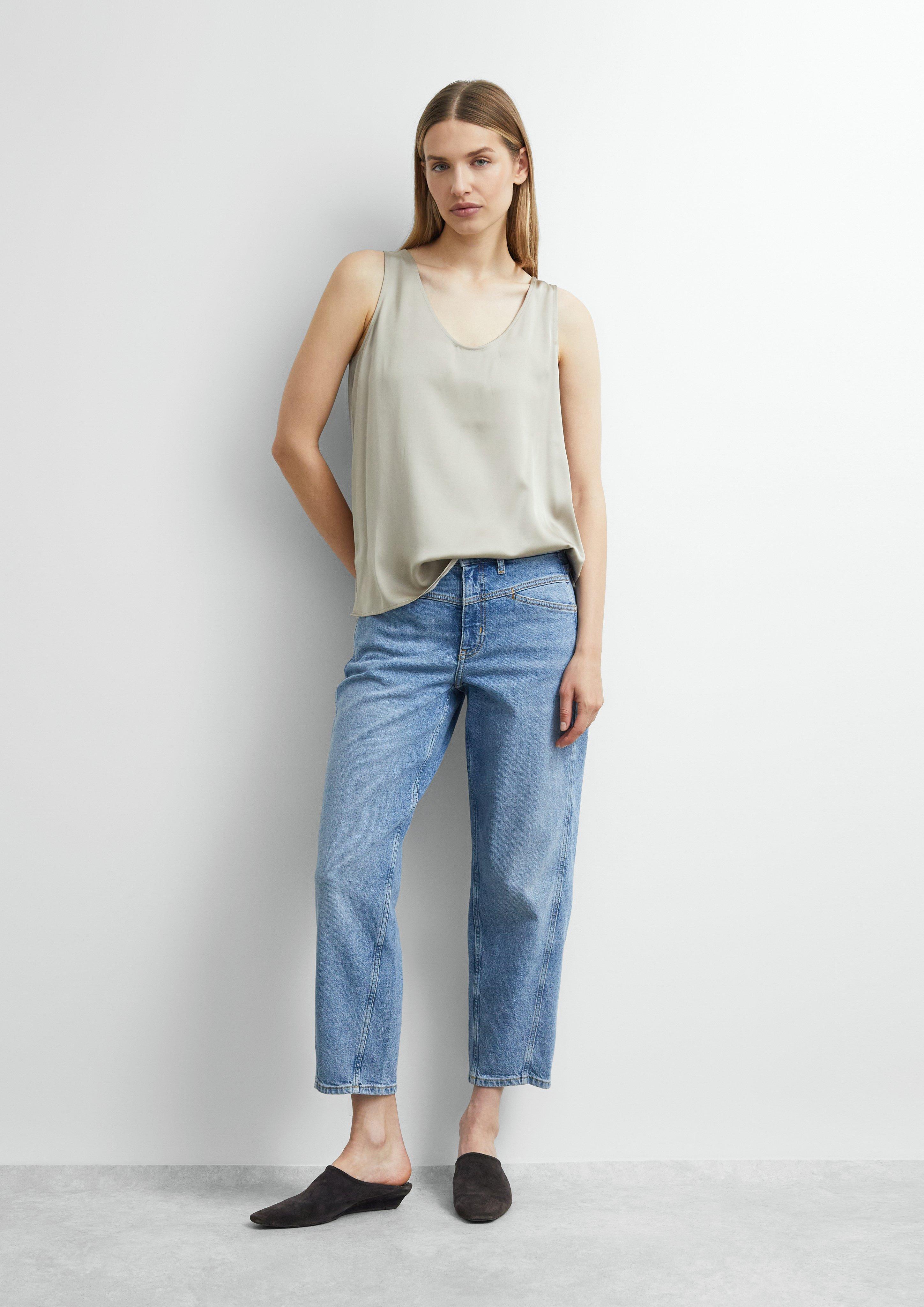 LIV - Jeans mit leichtem Barrel Leg in blau von COMMA