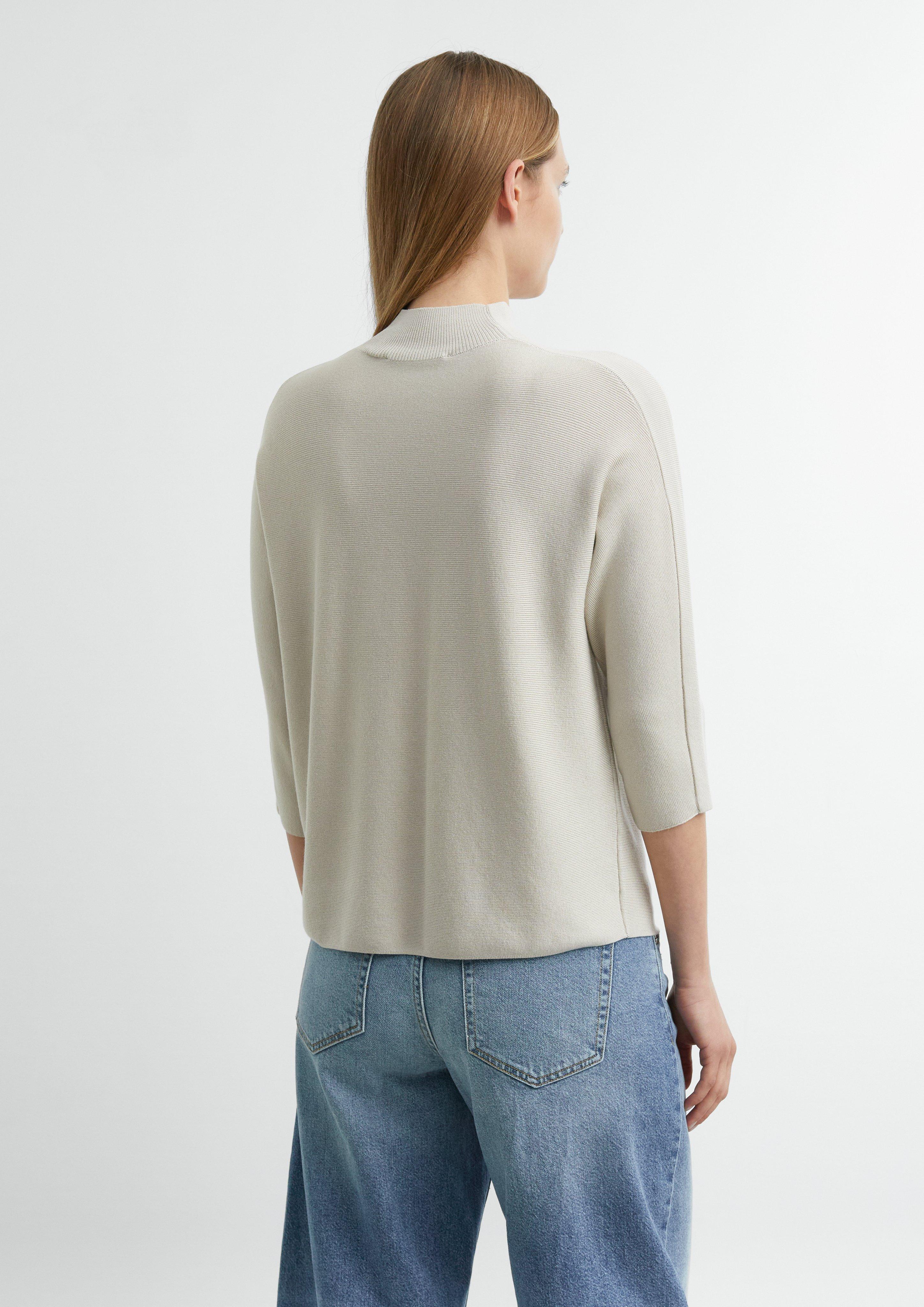 Feinstrickpullover aus Viskosemix mit Stehkragen in beige von COMMA