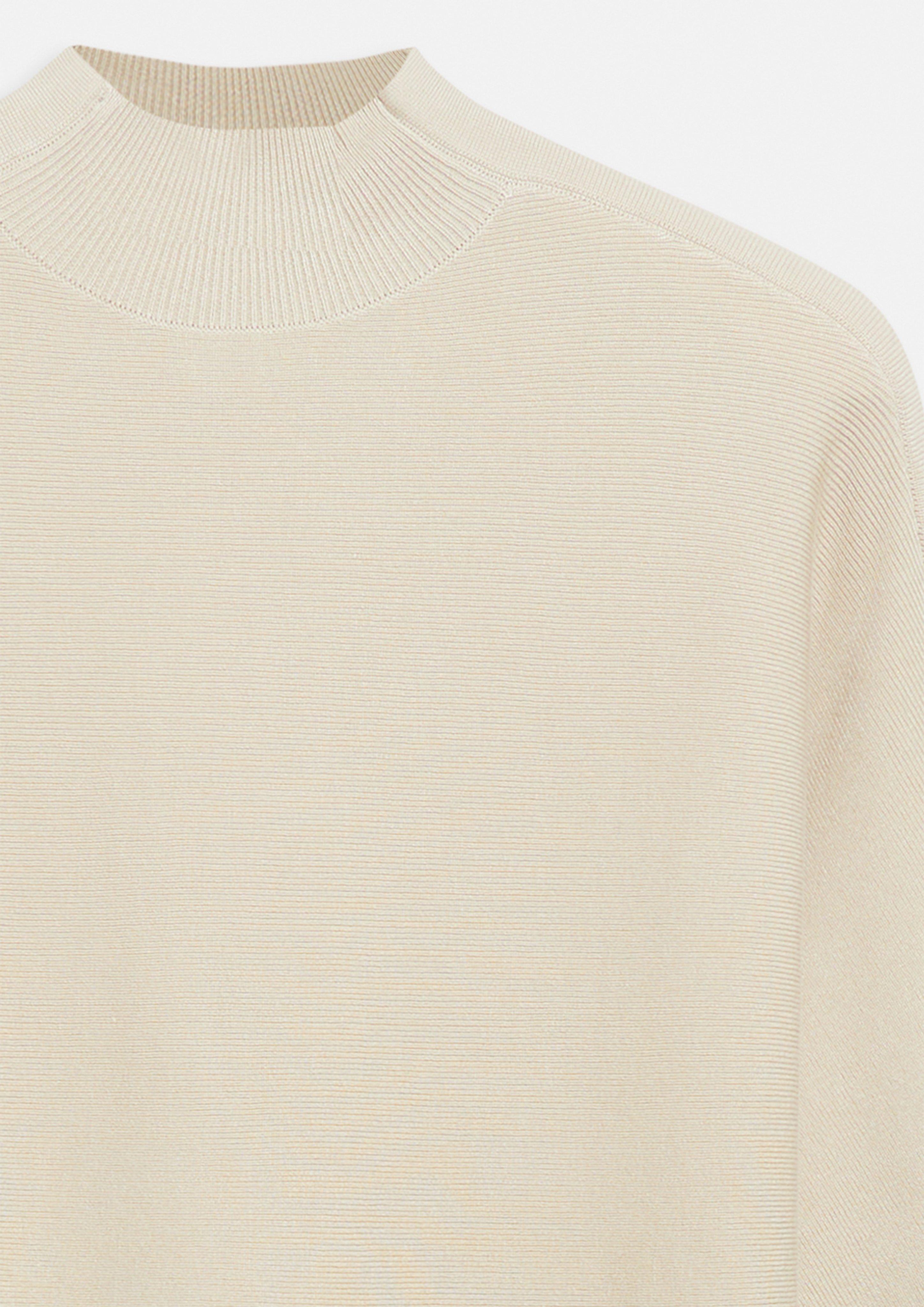 Feinstrickpullover aus Viskosemix mit Stehkragen in beige von COMMA