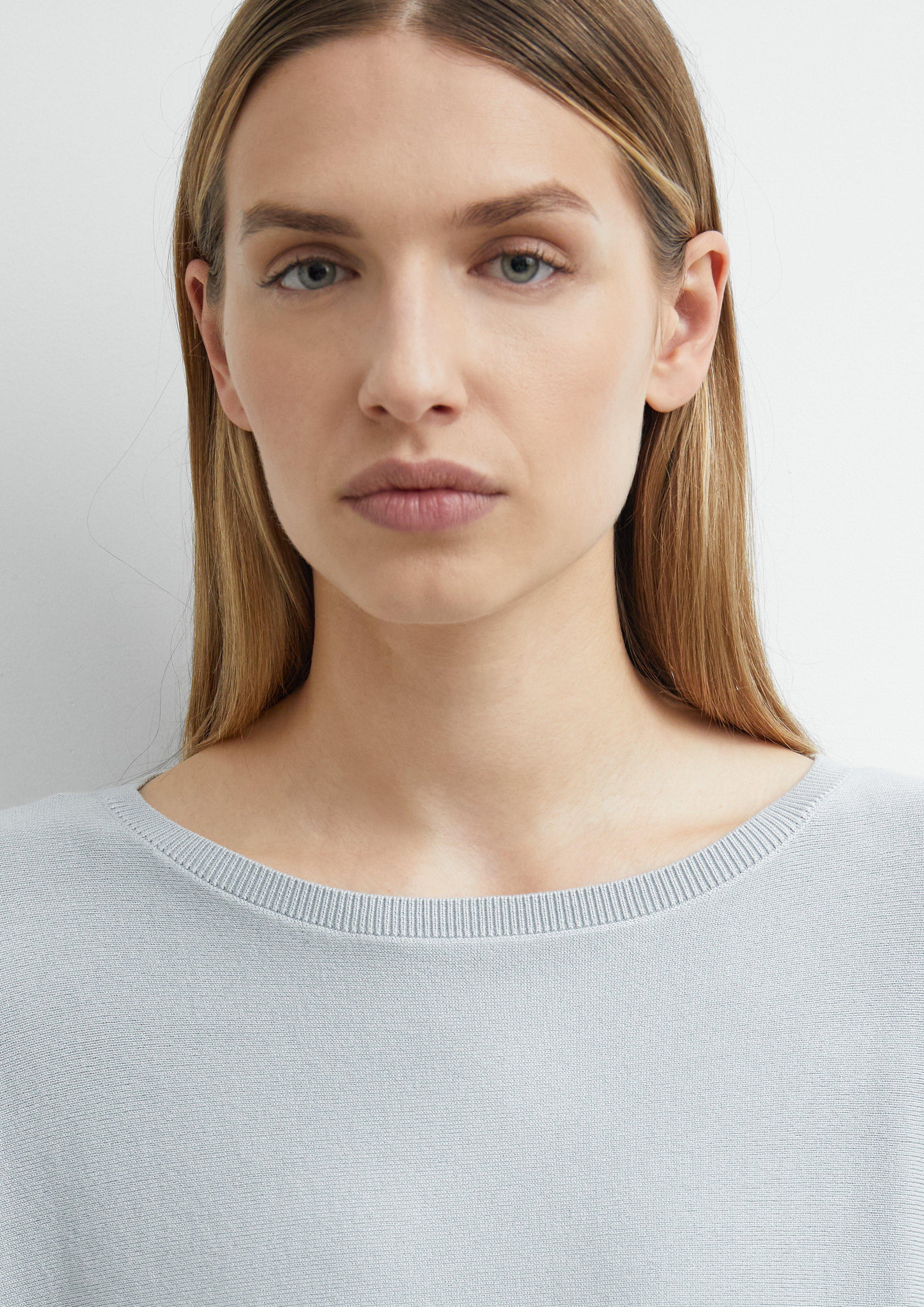 Feinstrick-Pullover mit Fledermausärmeln in blau von COMMA