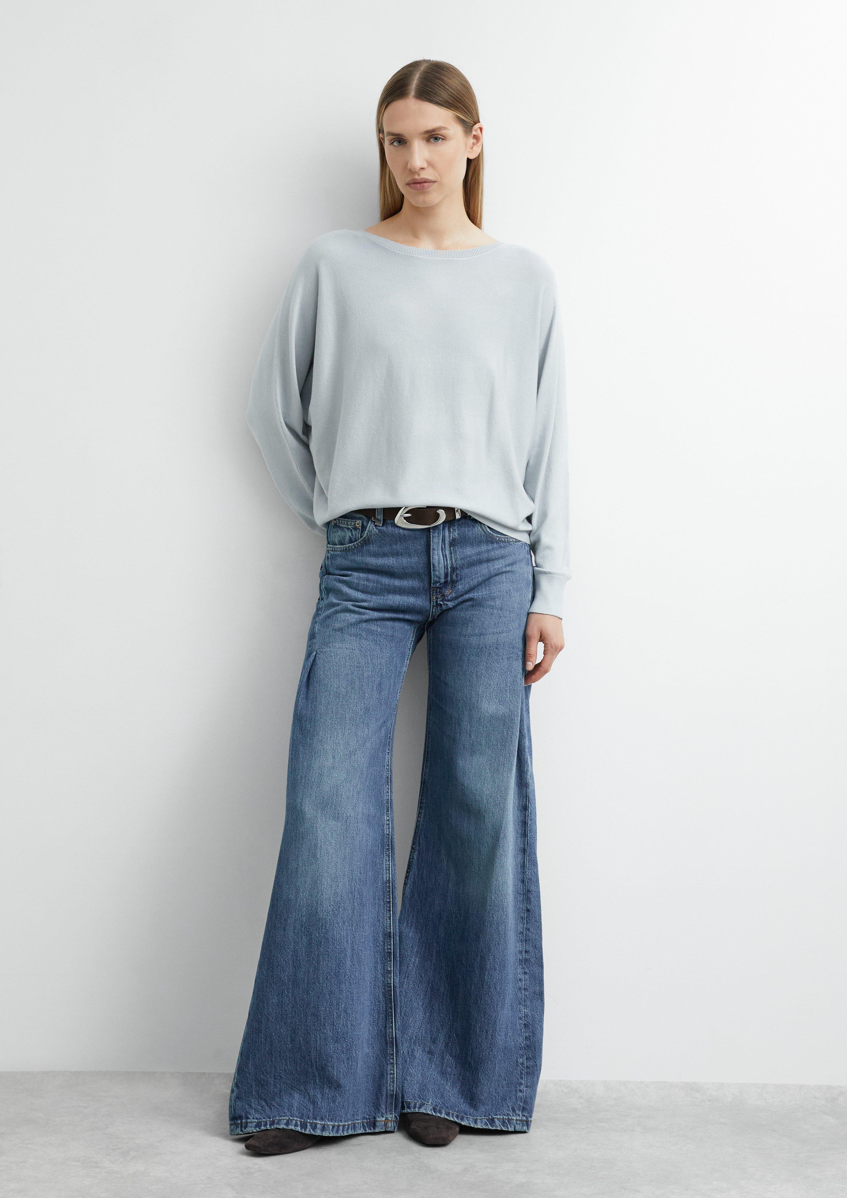 Feinstrick-Pullover mit Fledermausärmeln in blau von COMMA