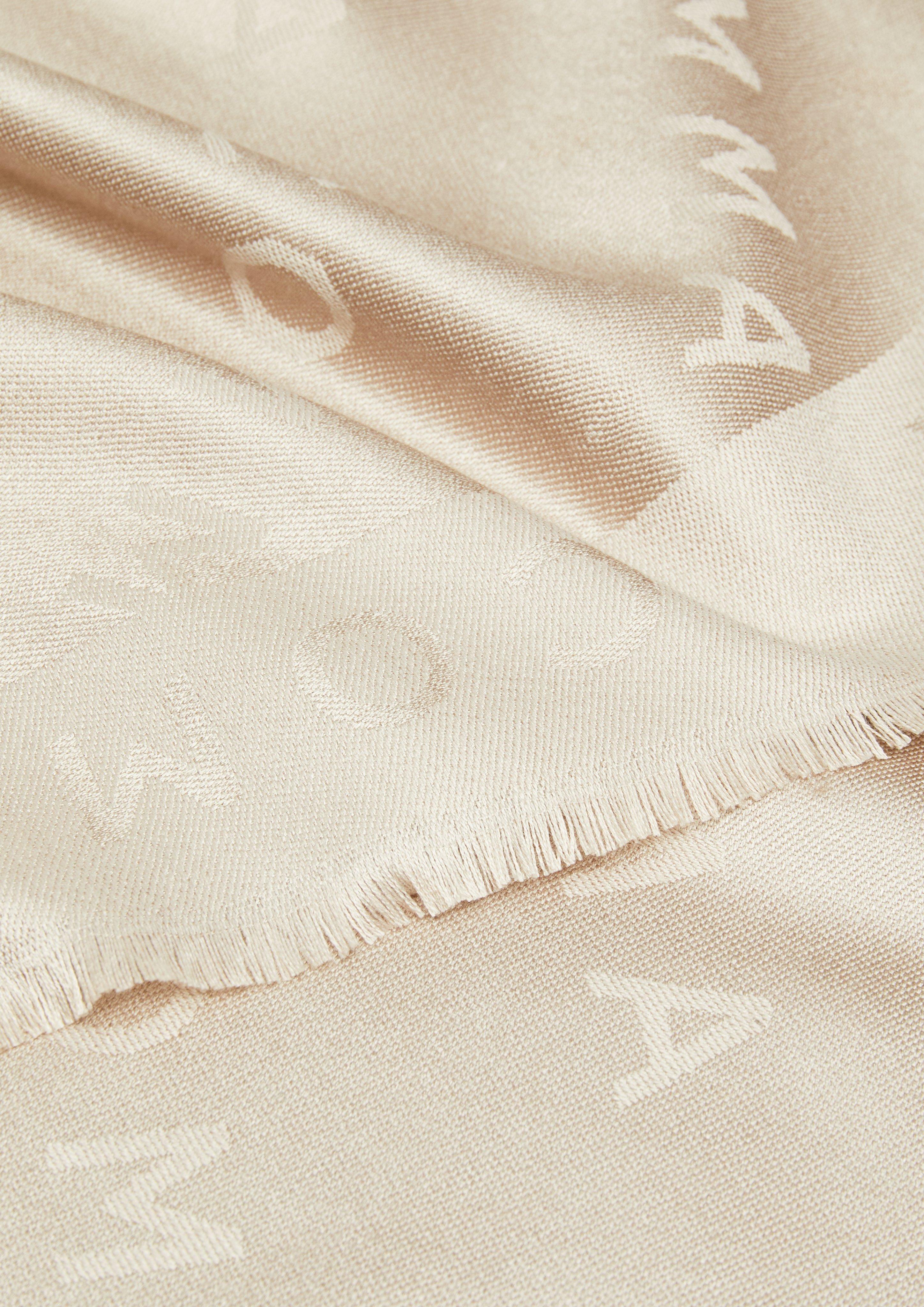 Scarf in beige by COMMA