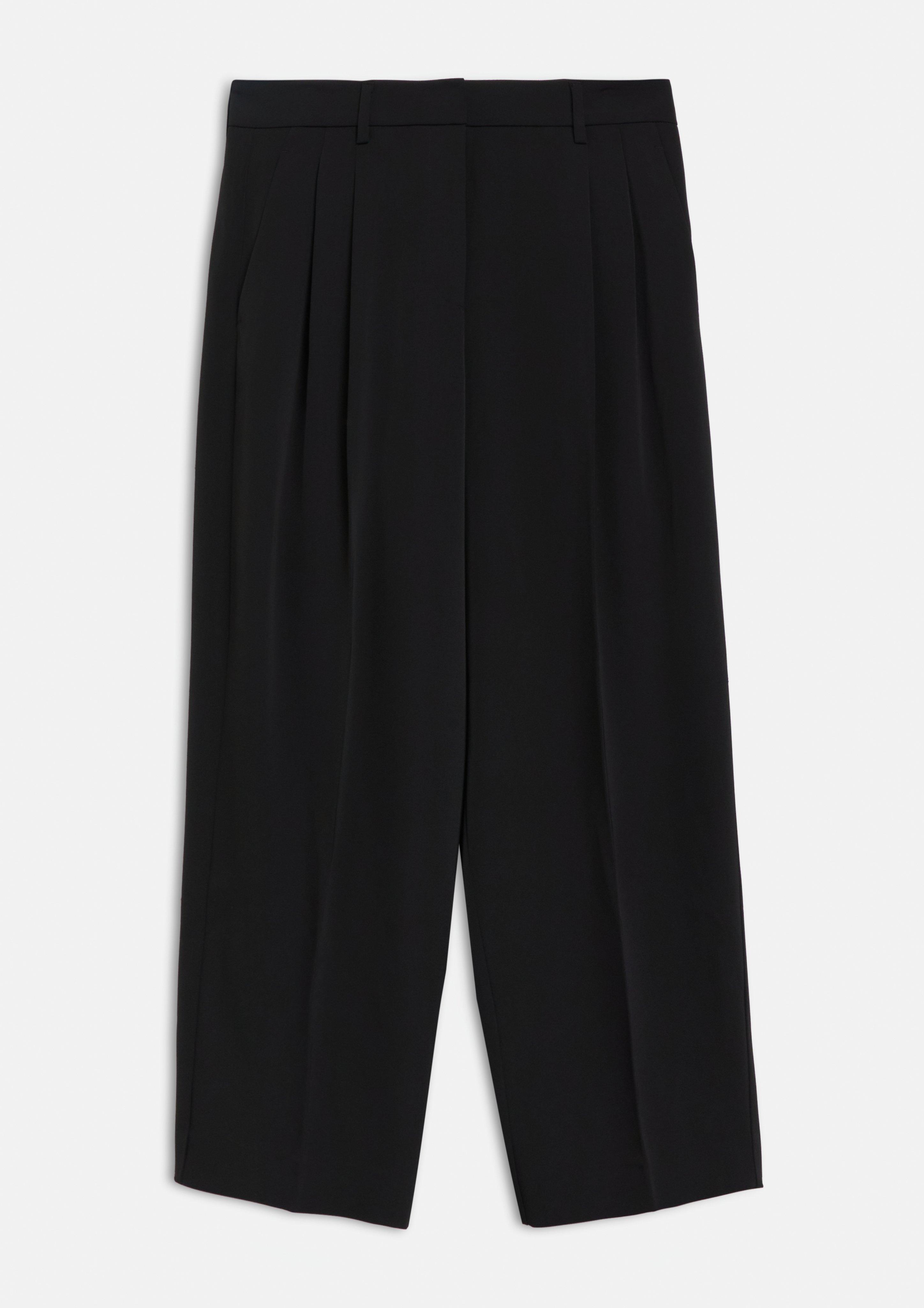 Pantalon à pinces, longueur cheville en noir de COMMA