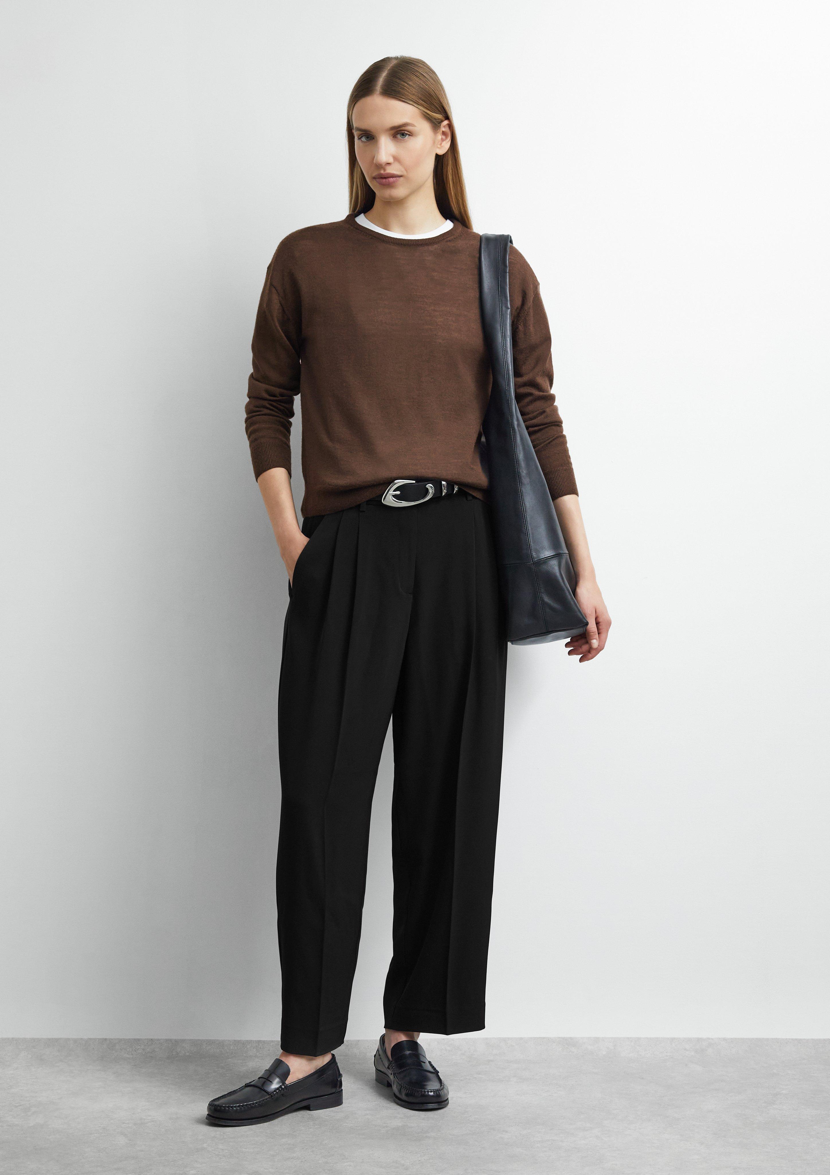 Pantalon à pinces, longueur cheville en noir de COMMA