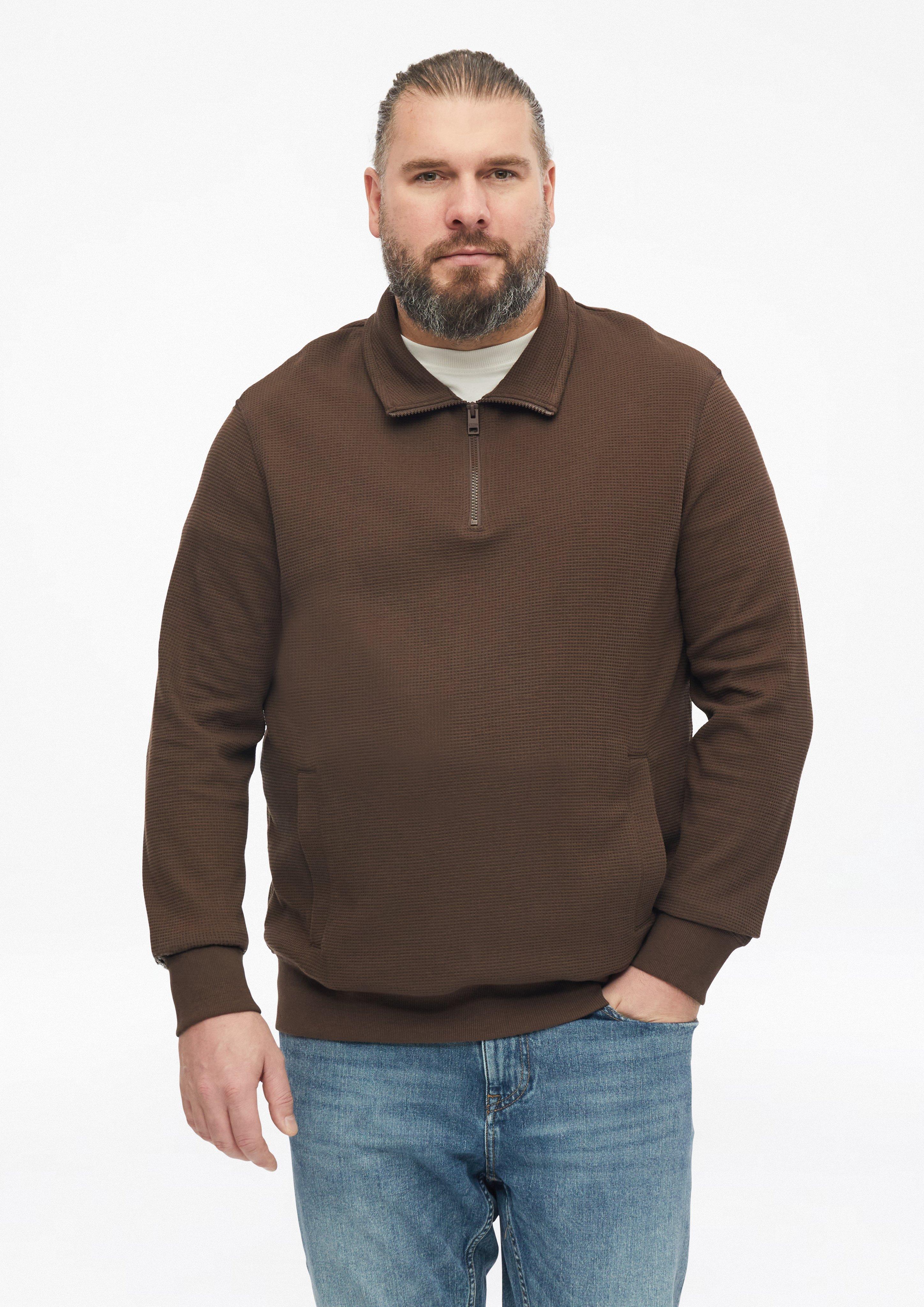 Sweat-shirt à col roulé avec texture gaufrée en marron foncé de s.Oliver Men Big Sizes