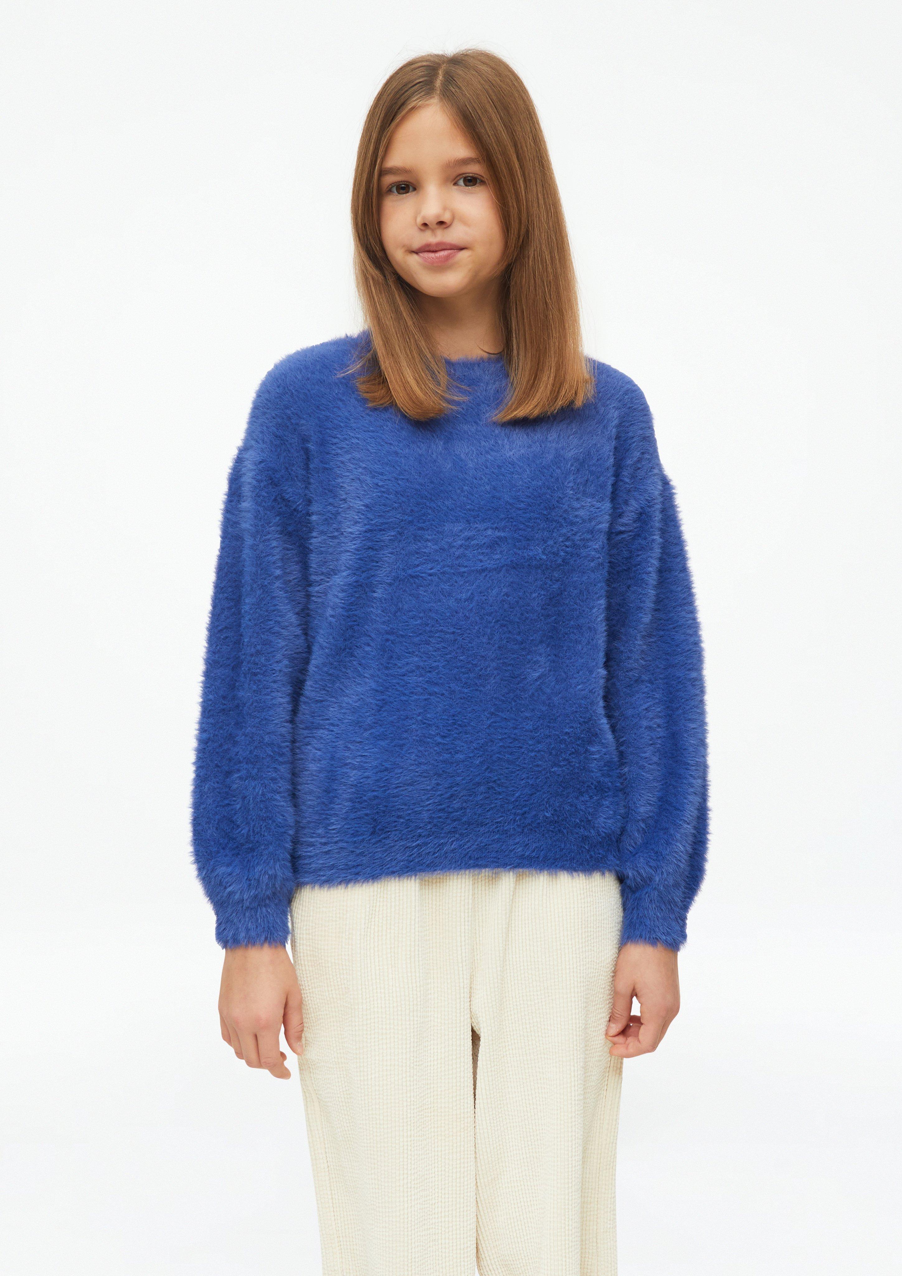 Gebreide trui met losse pasvorm en bontlook in donkerblauw van s.Oliver