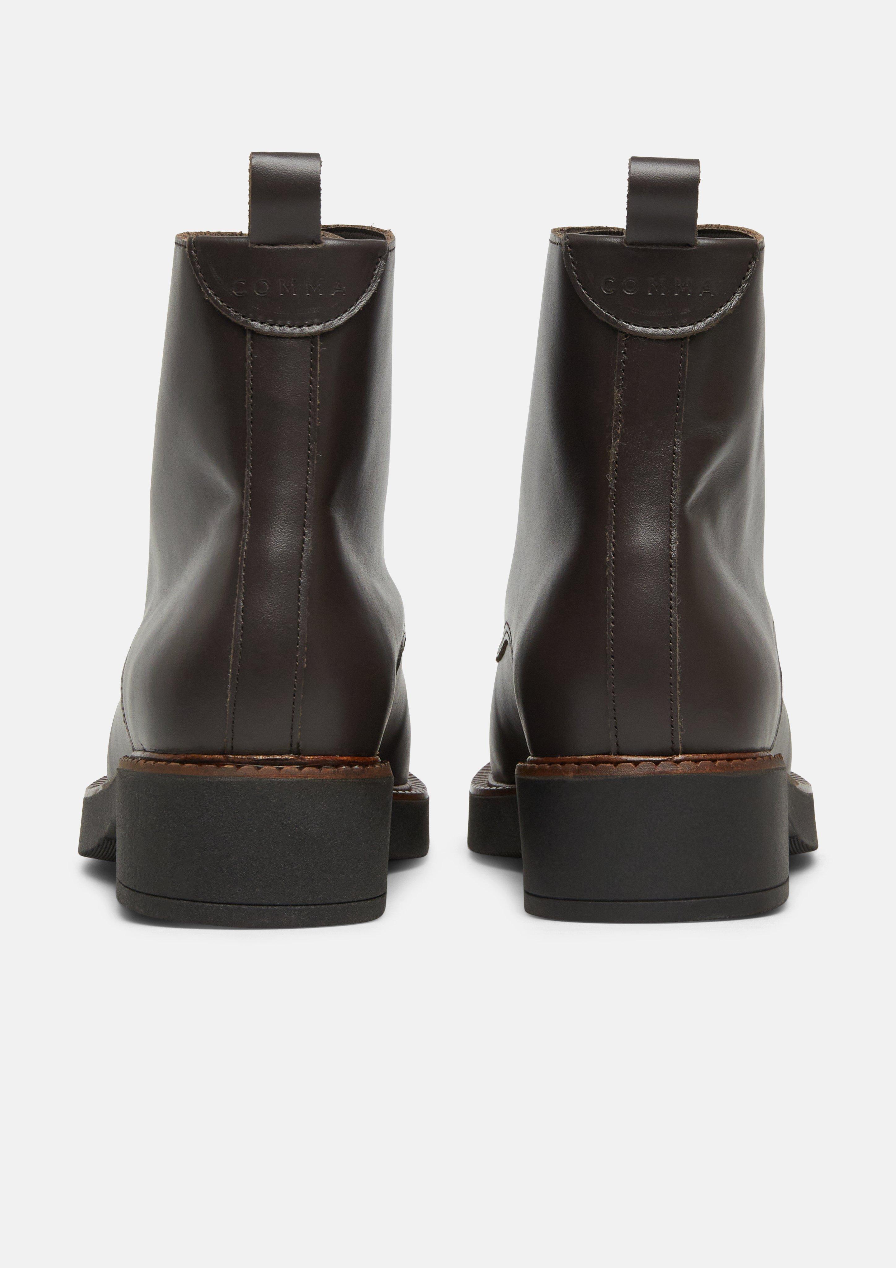 Stiefel in braun von COMMA