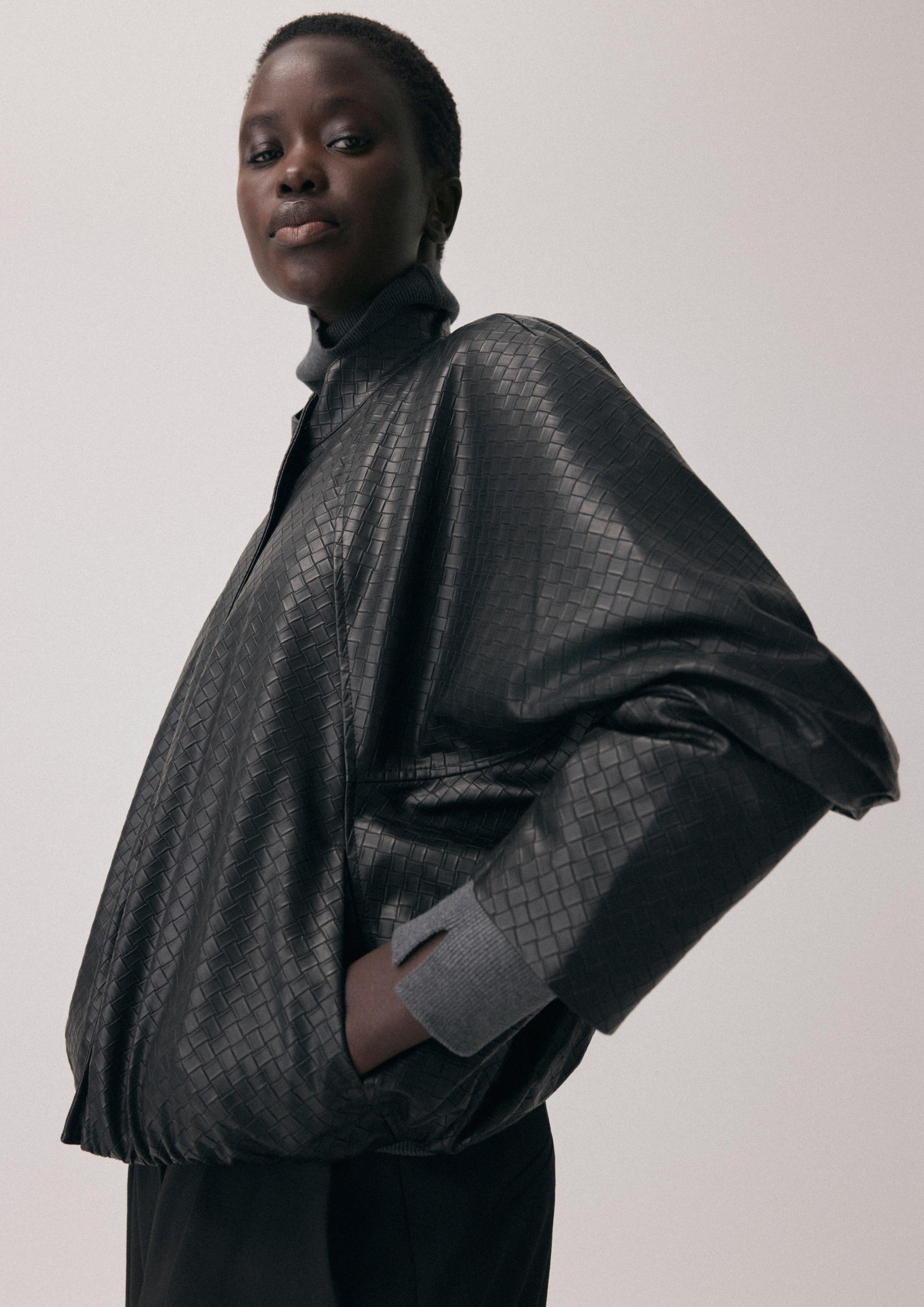 Indoor-Jacke in schwarz von COMMA