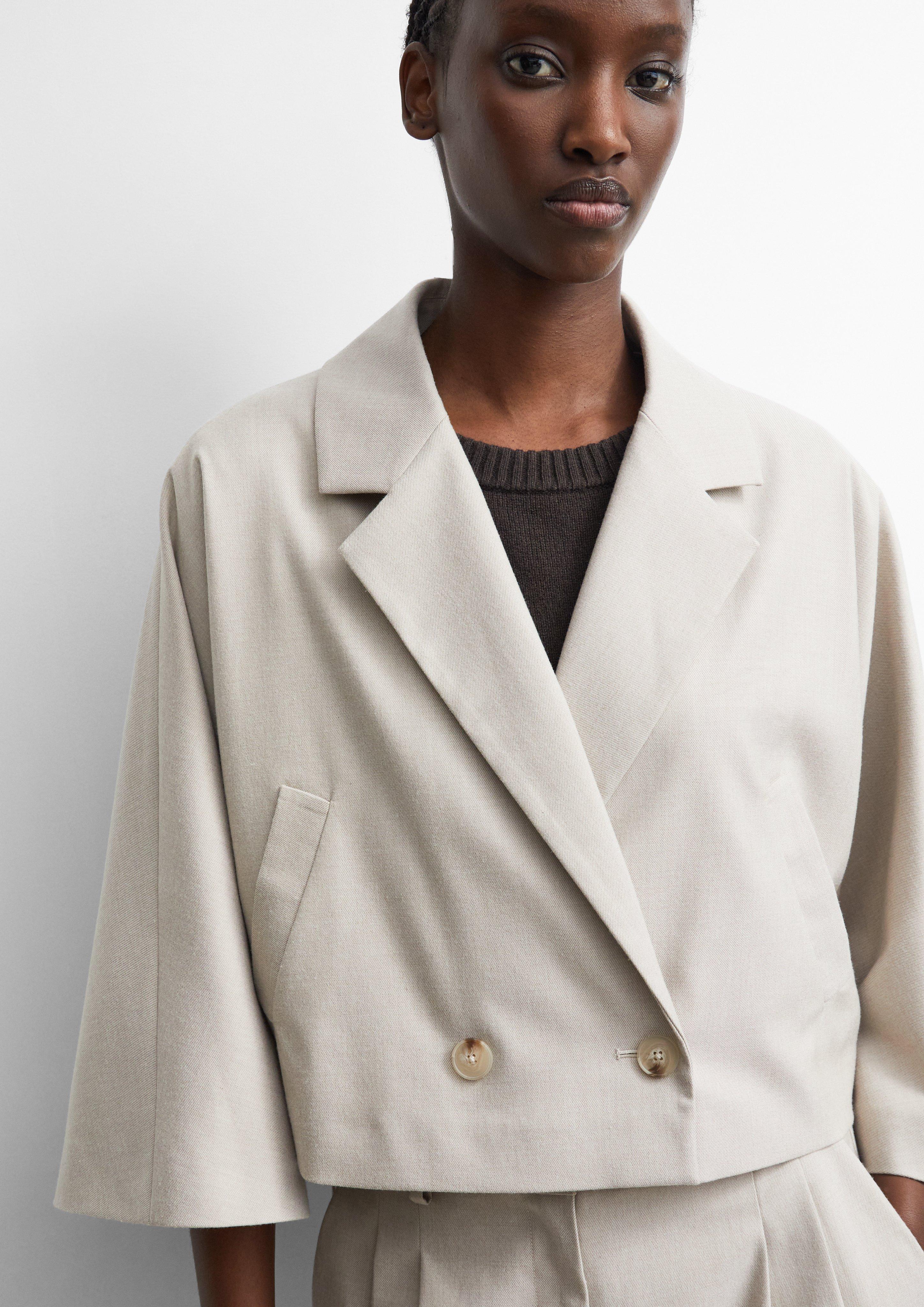 Indoor blazer in beige by COMMA
