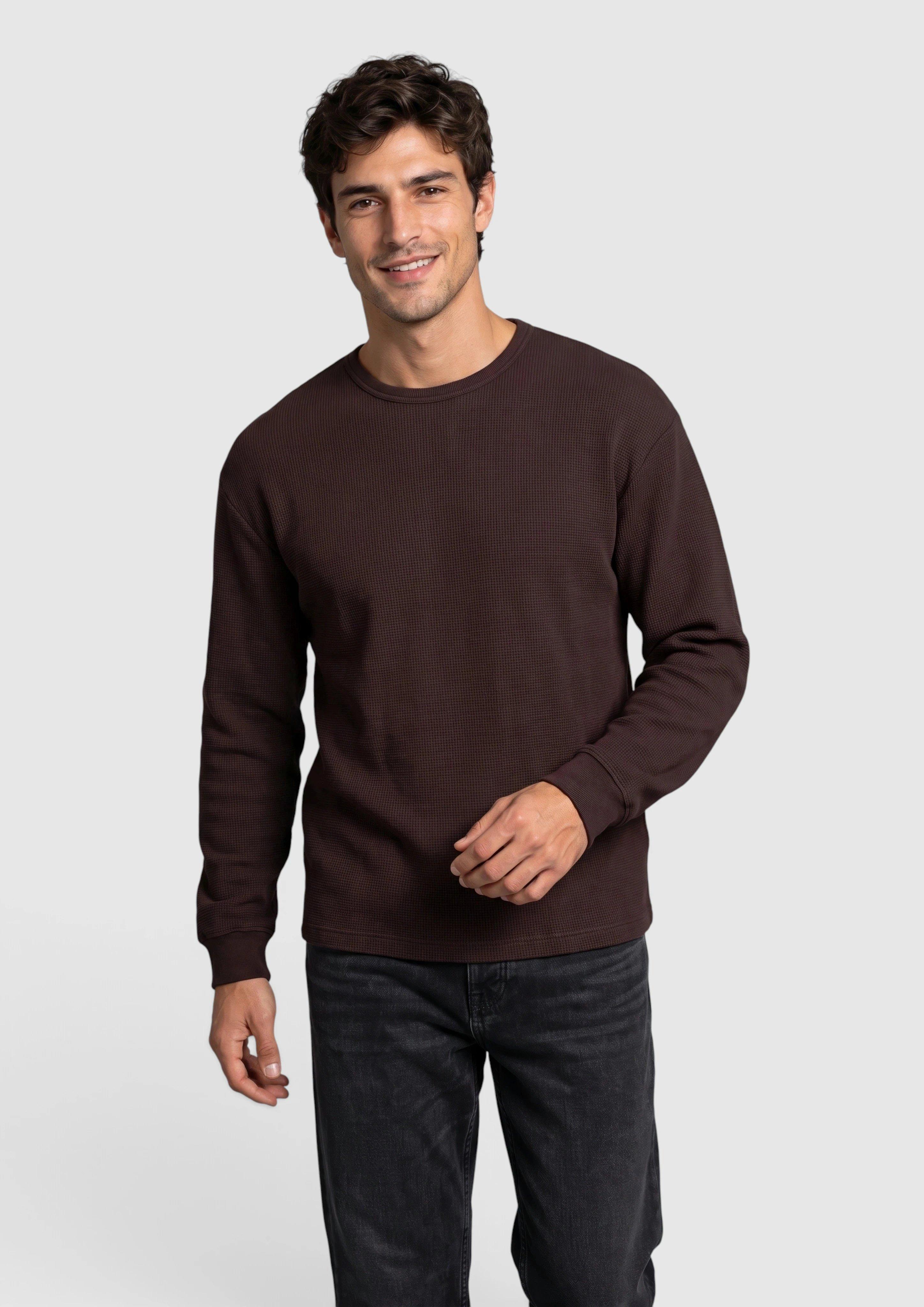 Haut doux à manches longues et à la coupe moderne, confectionné en jersey gaufré brossé en marron foncé de s.Oliver