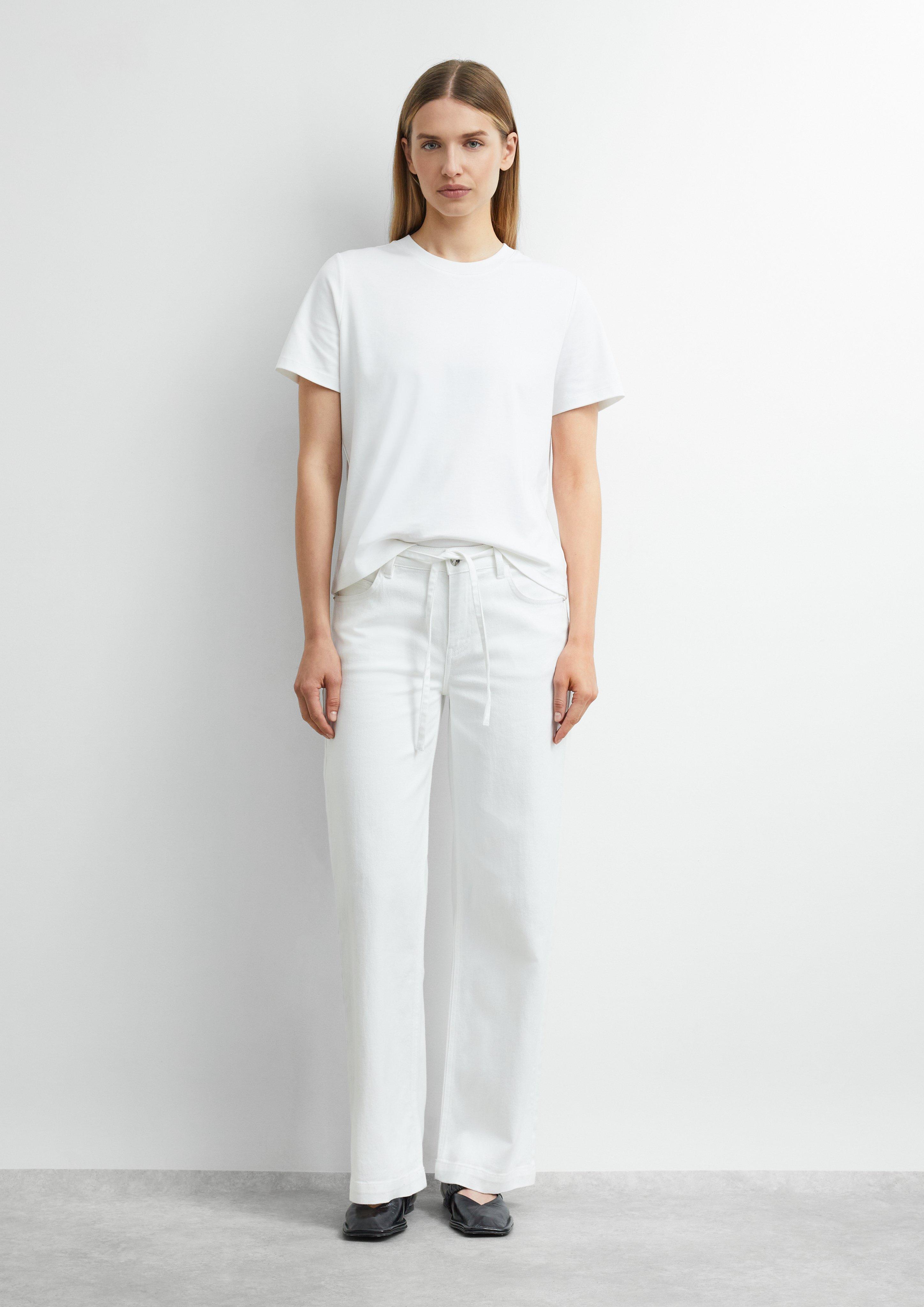 ANNA - Denim mit Wide Leg und Gürtel-Detail in weiß von COMMA