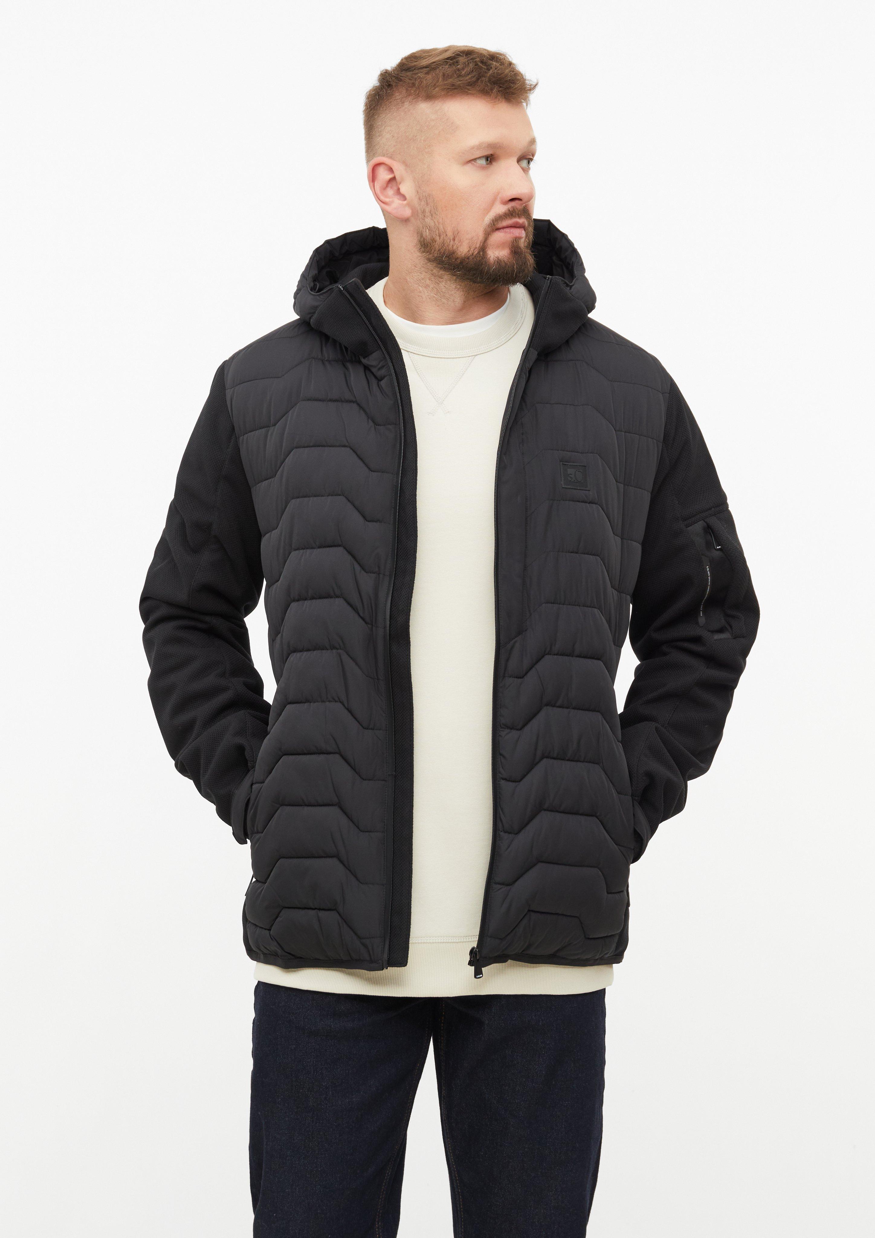 Sportief outdoorjack van een mix van stoffen met capuchon in zwart van s.Oliver Men Tall Sizes