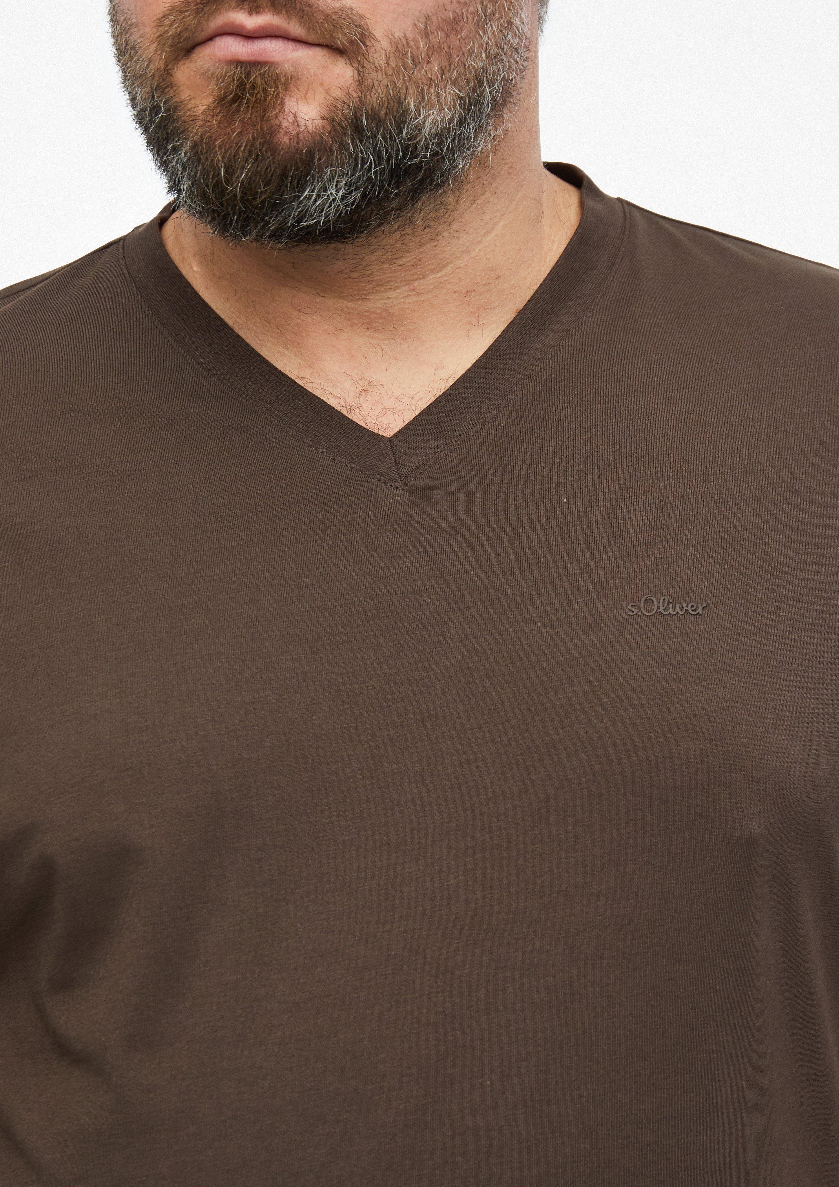 Herren Baumwoll-T-Shirt mit Logo-Print und V-Neck in braun von s.Oliver Men Big Sizes