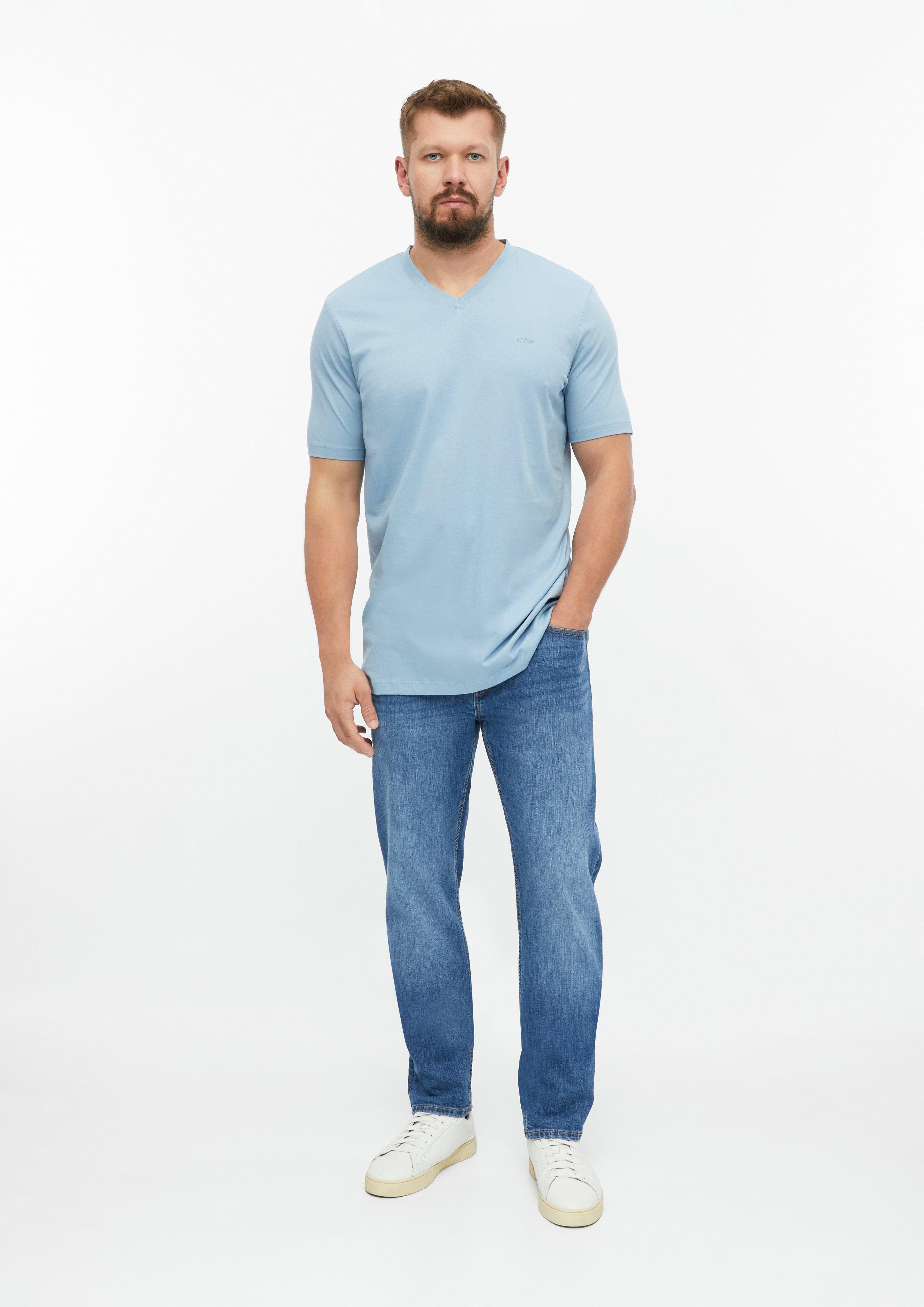 Hommes T-shirt en coton avec logo imprimé et col en V en bleu de s.Oliver Men Tall Sizes