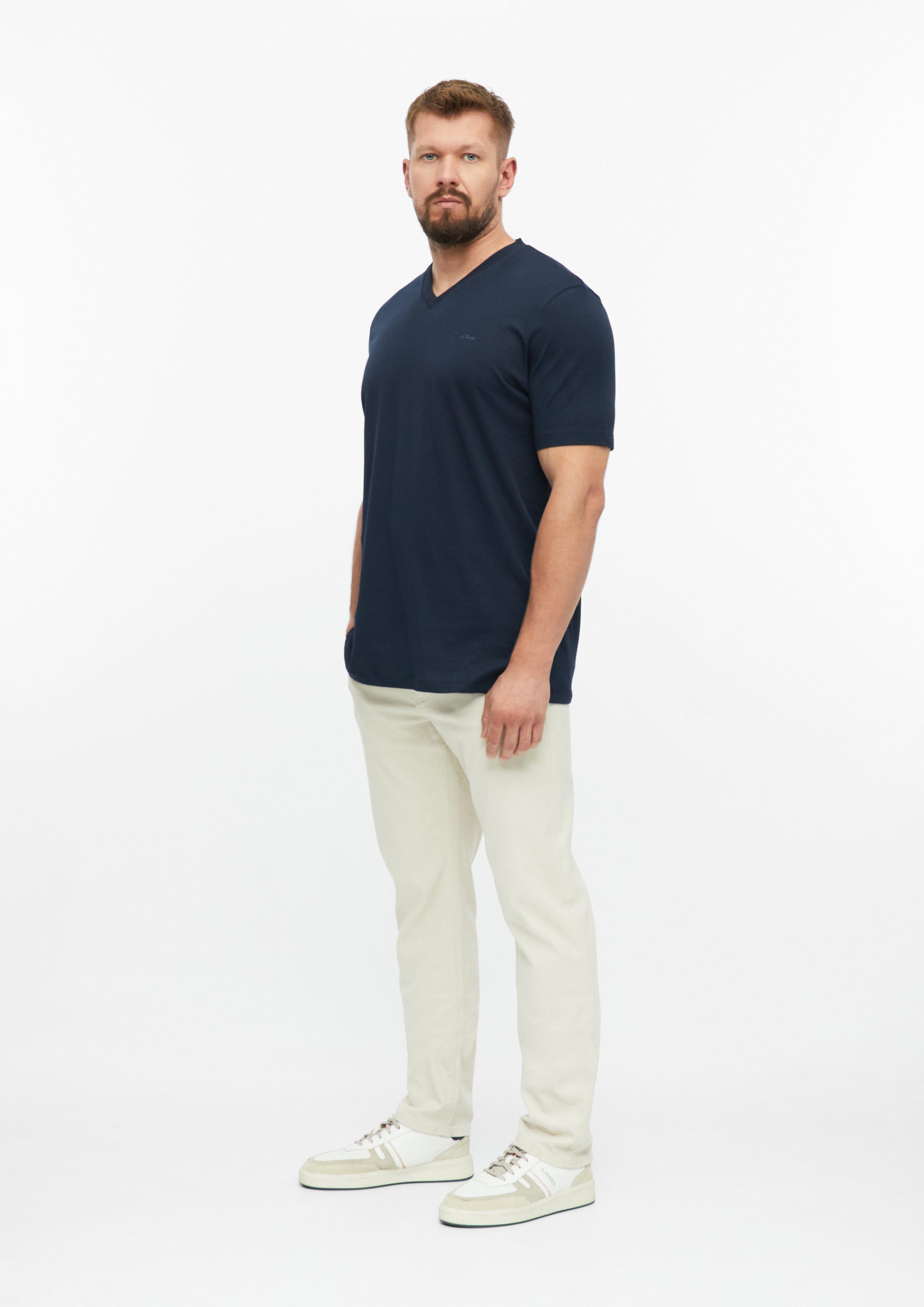 Hommes T-shirt en coton avec logo imprimé et col en V en bleu de s.Oliver Men Tall Sizes
