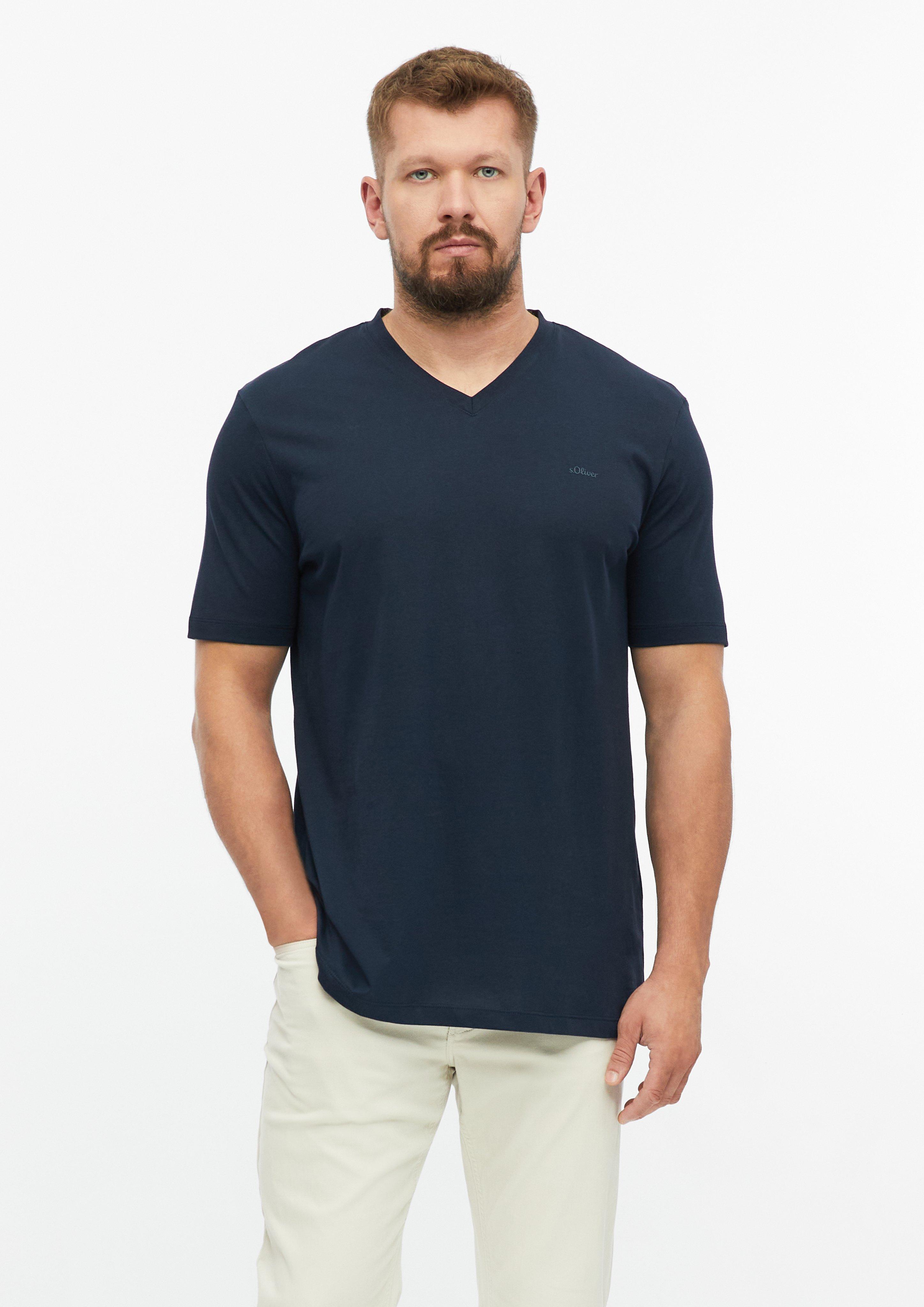 Baumwoll-T-Shirt mit Logo-Print und V-Neck in Farbe navy von s.Oliver Men Tall Sizes
