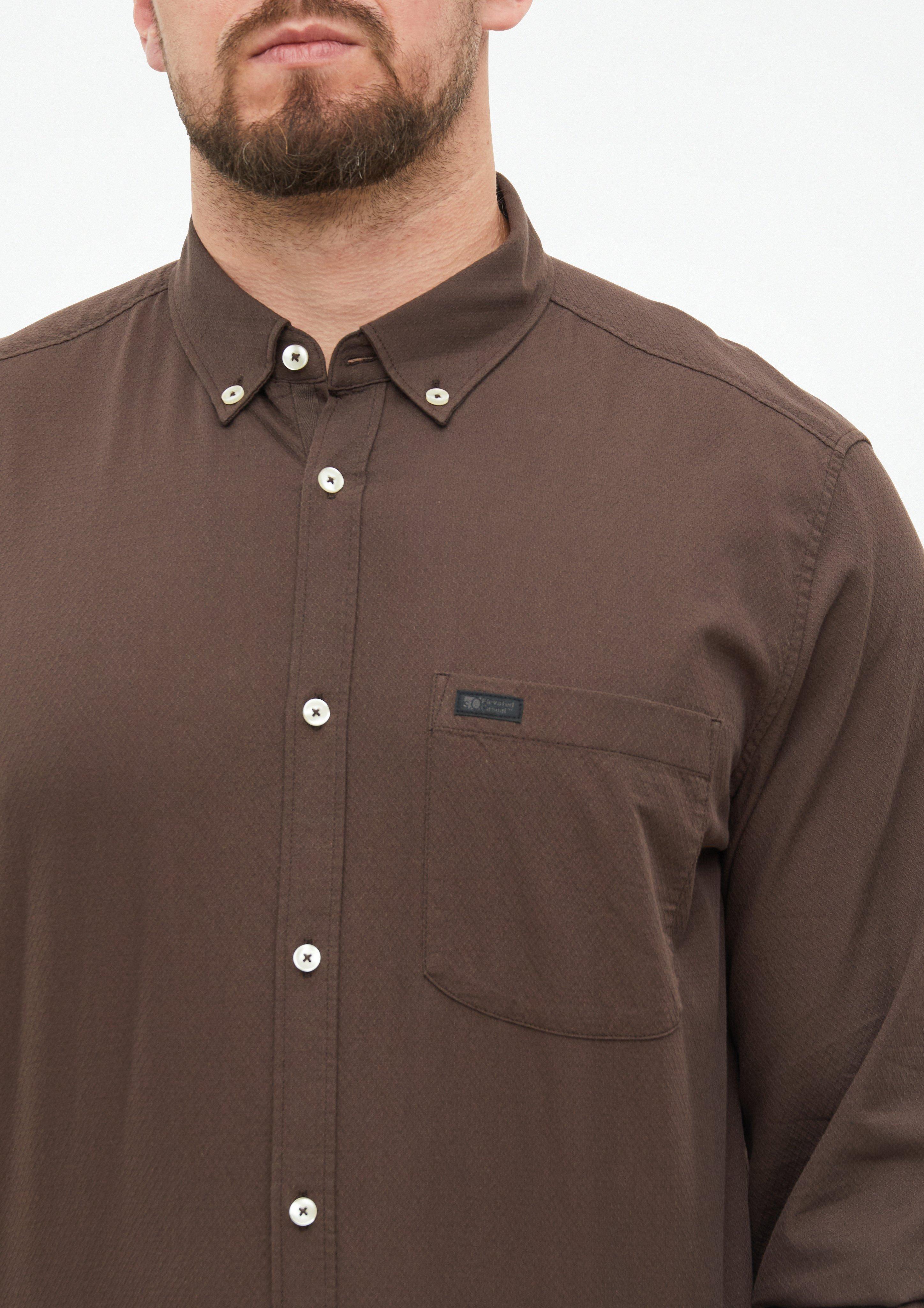 Pánové Regular Fit: Jemně strukturovaná košile s propínacím límcem v barvě hnědá od s.Oliver Men Tall Sizes