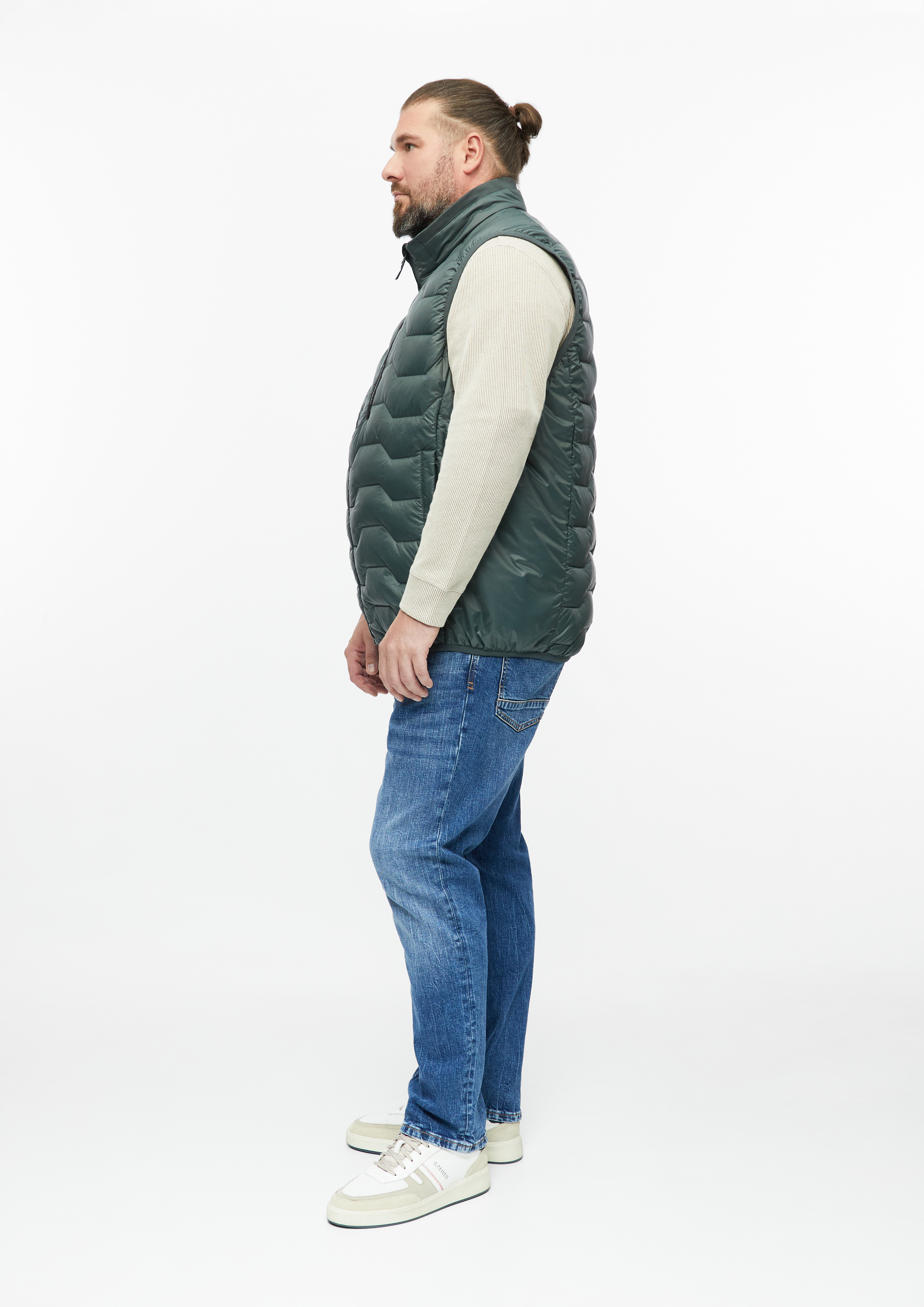 Heren Waterafstotend gewatteerd vest met sportieve details in groen van s.Oliver Men Big Sizes