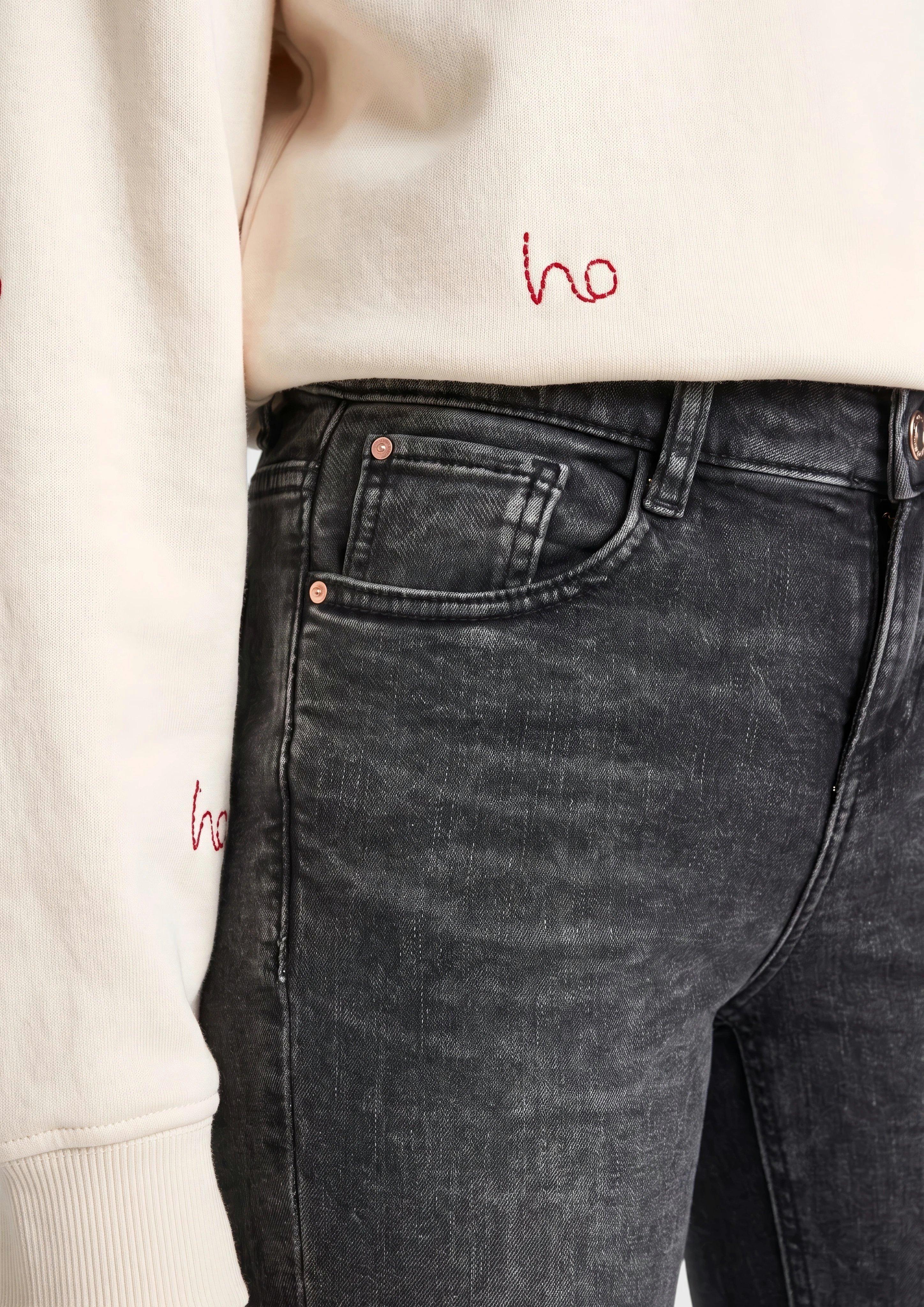 Kinder Jeans Beverly / Regular Fit / Mid Rise / Flared Leg / soft & warm in grau von s.Oliver