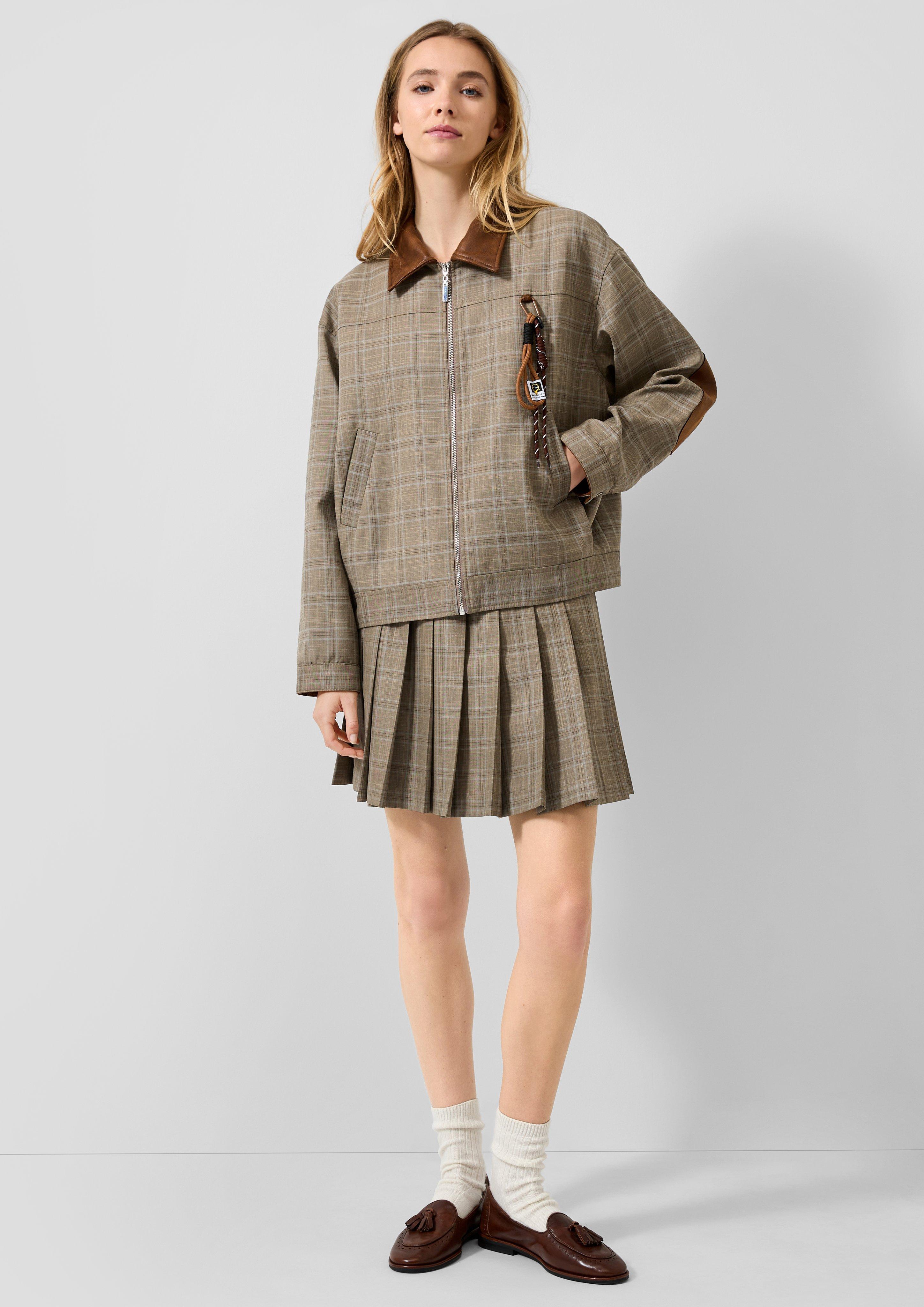 Women Indoor jacket in brown by QS