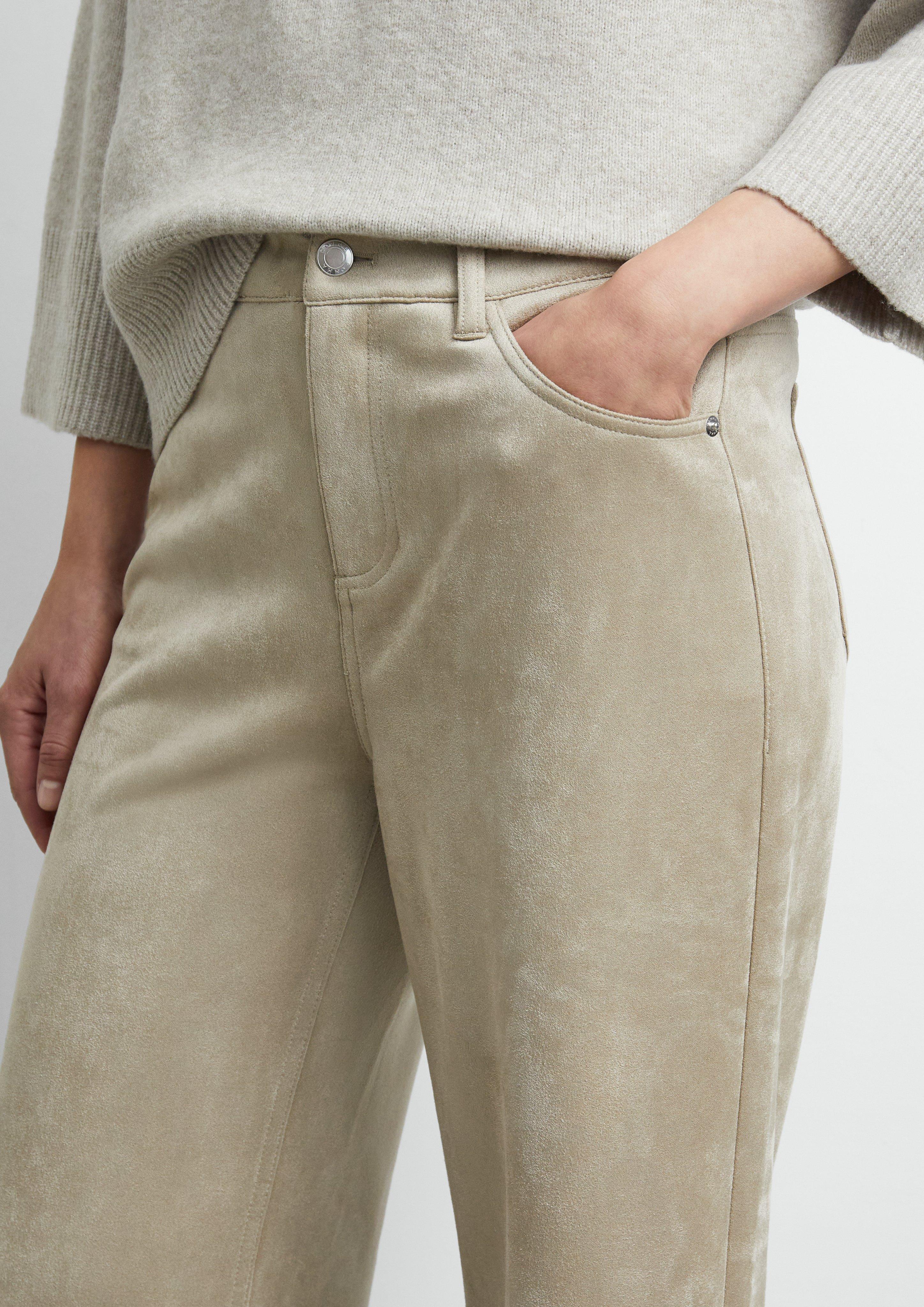 Pantalon en simili-velours à jambes larges en beige de COMMA