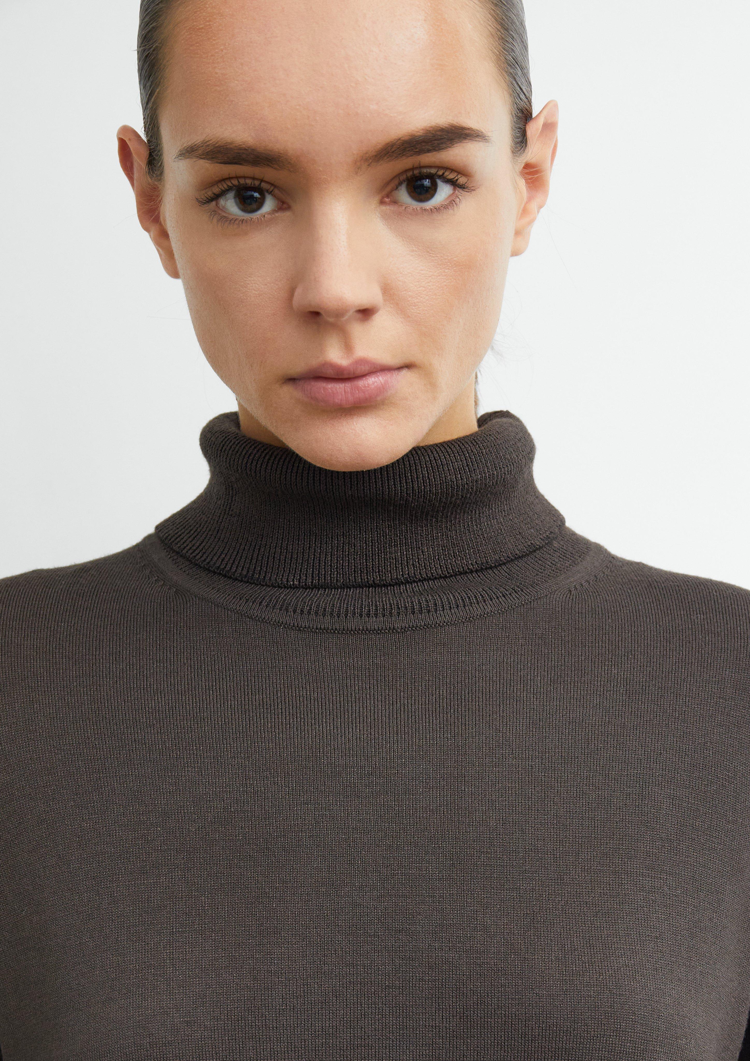 Pull en tricot en brun de COMMA