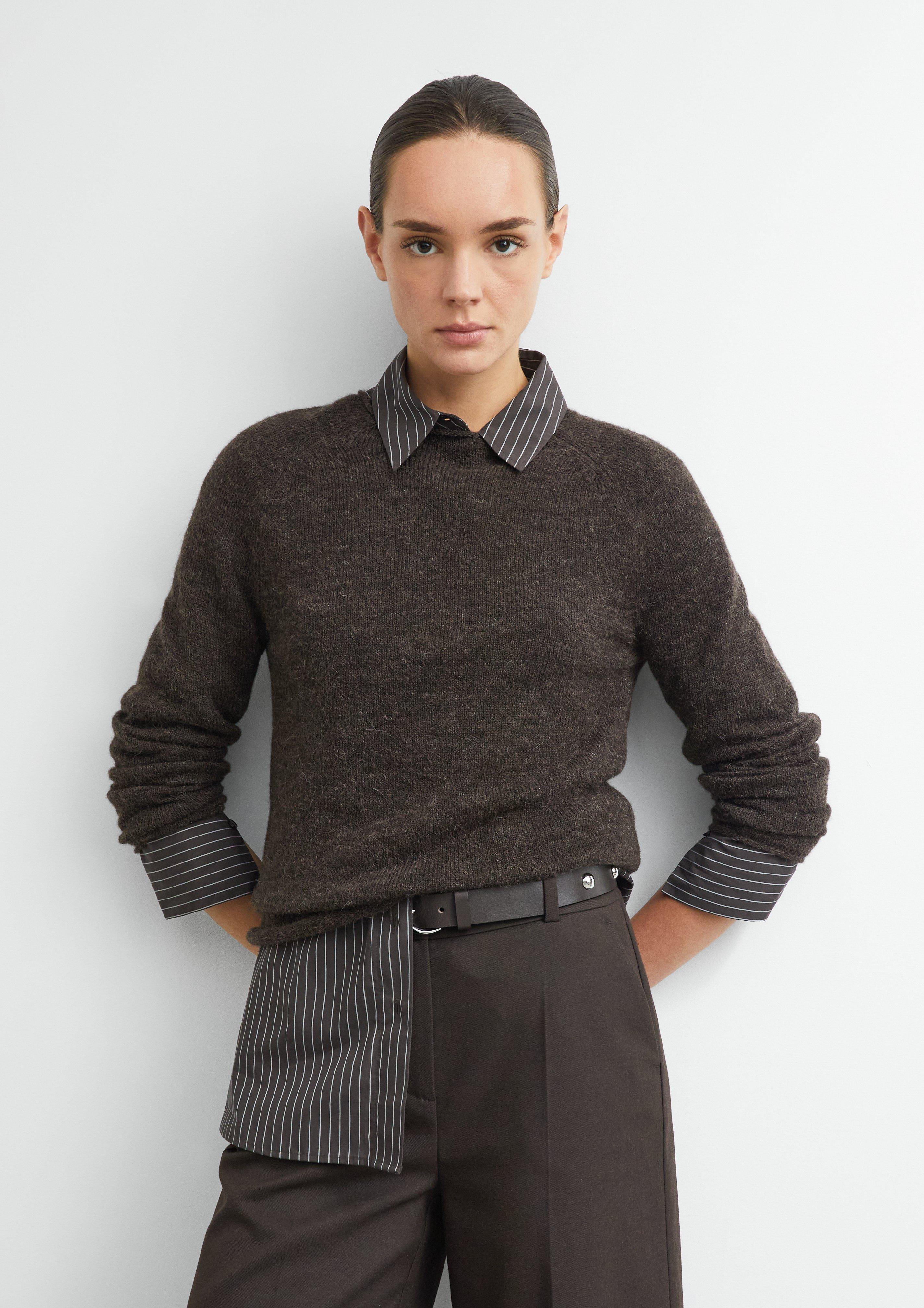 Pull en tricot en marron foncé de comma