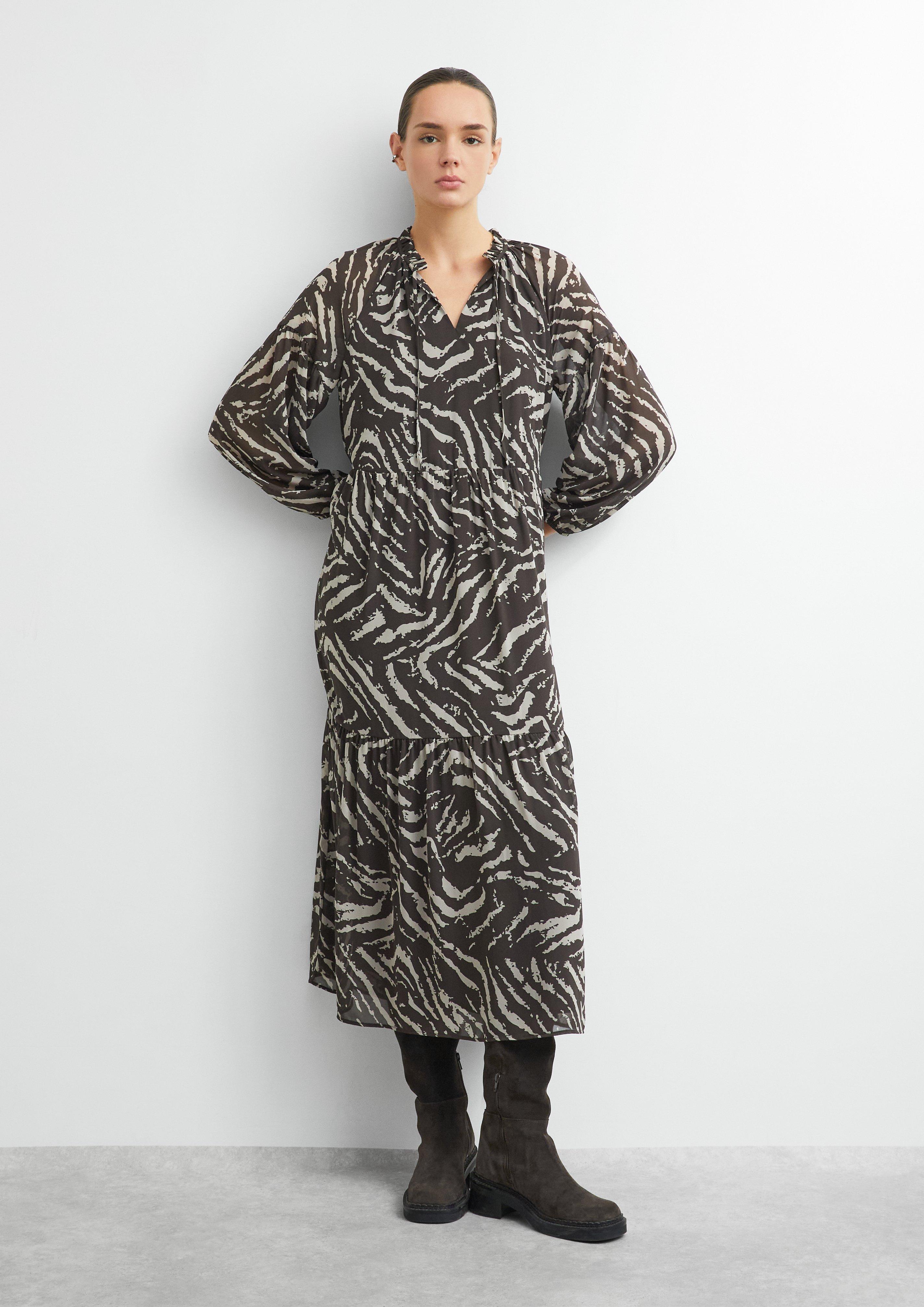 Robe en marron foncé de COMMA