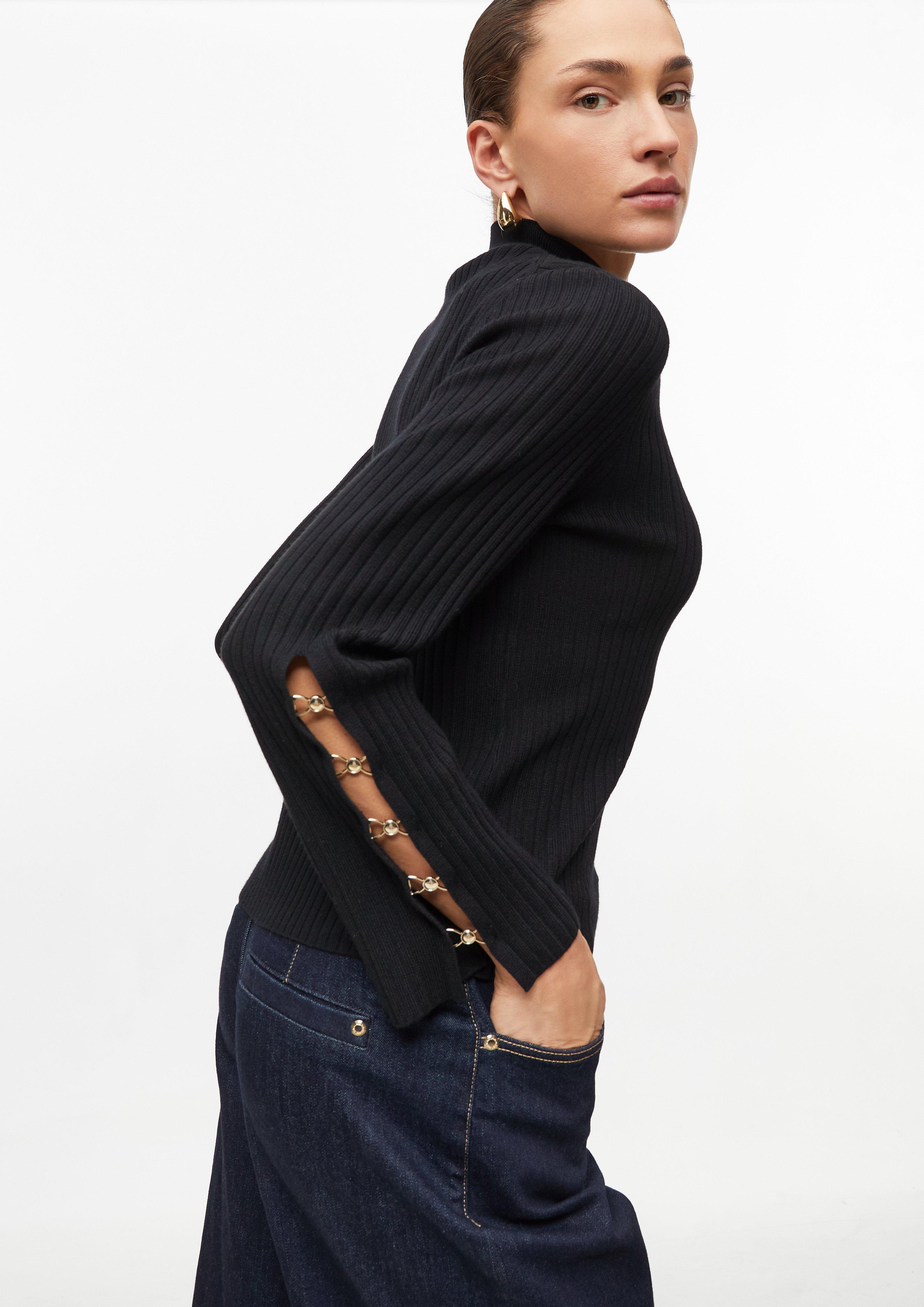 Pull à côtes avec détails décoratifs sur les manches en noir de s.Oliver BLACK LABEL