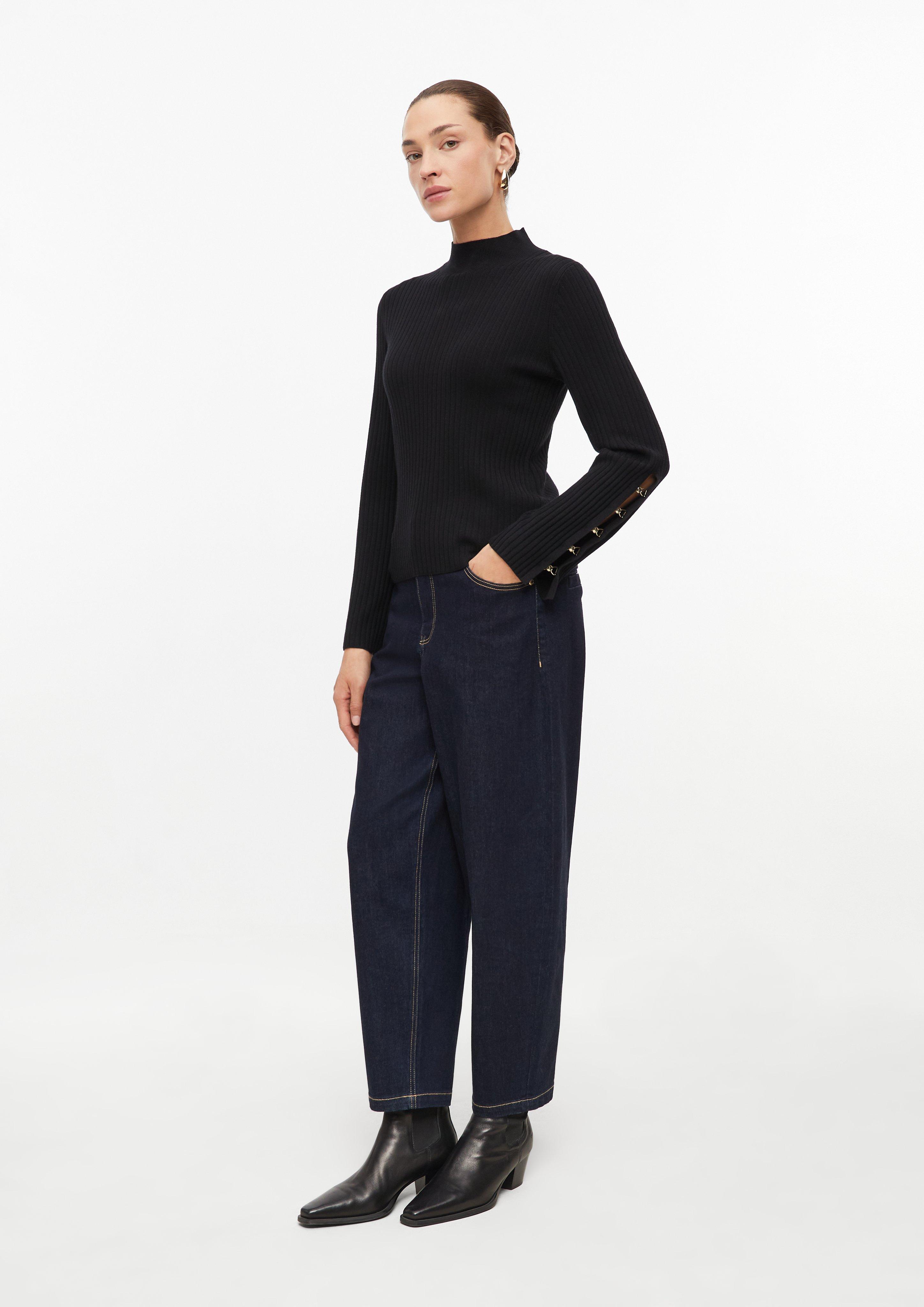 Femmes Pull à côtes avec détails décoratifs sur les manches en noir de s.Oliver BLACK LABEL