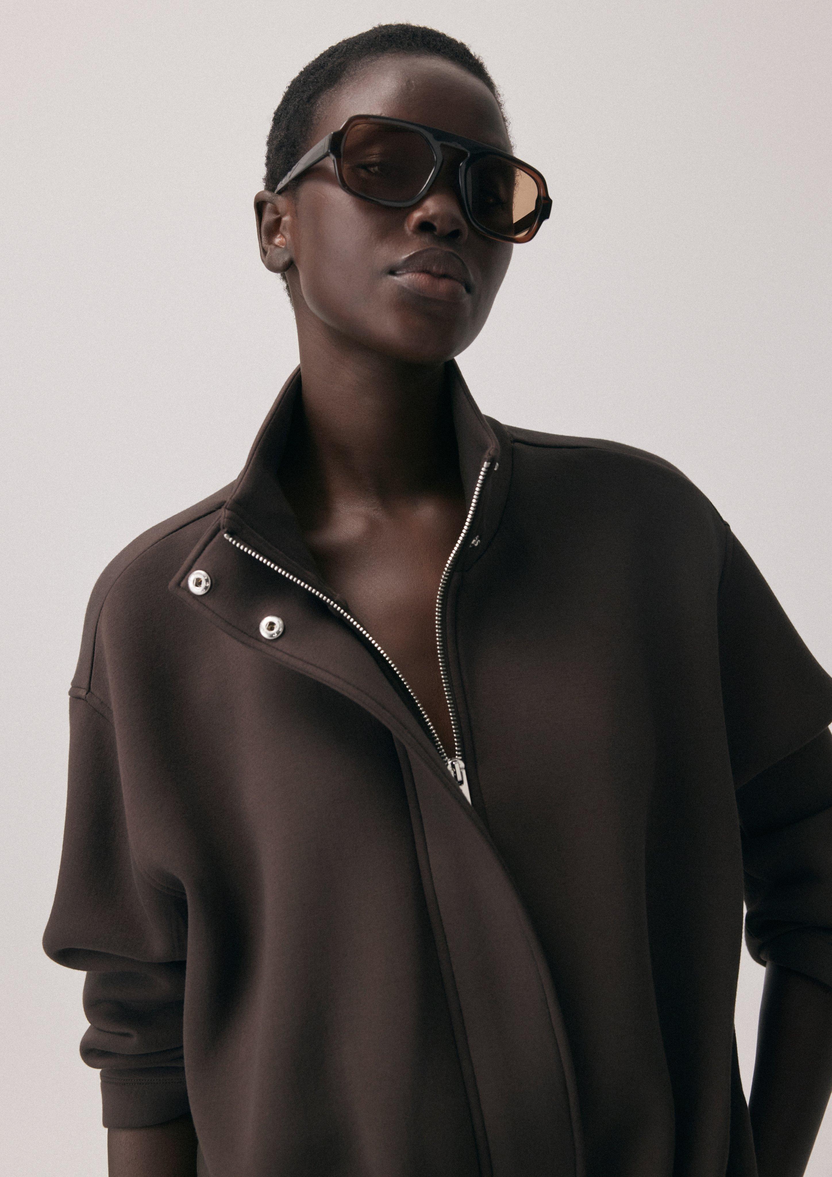 Veste blouson souple à col cheminée en brun de COMMA