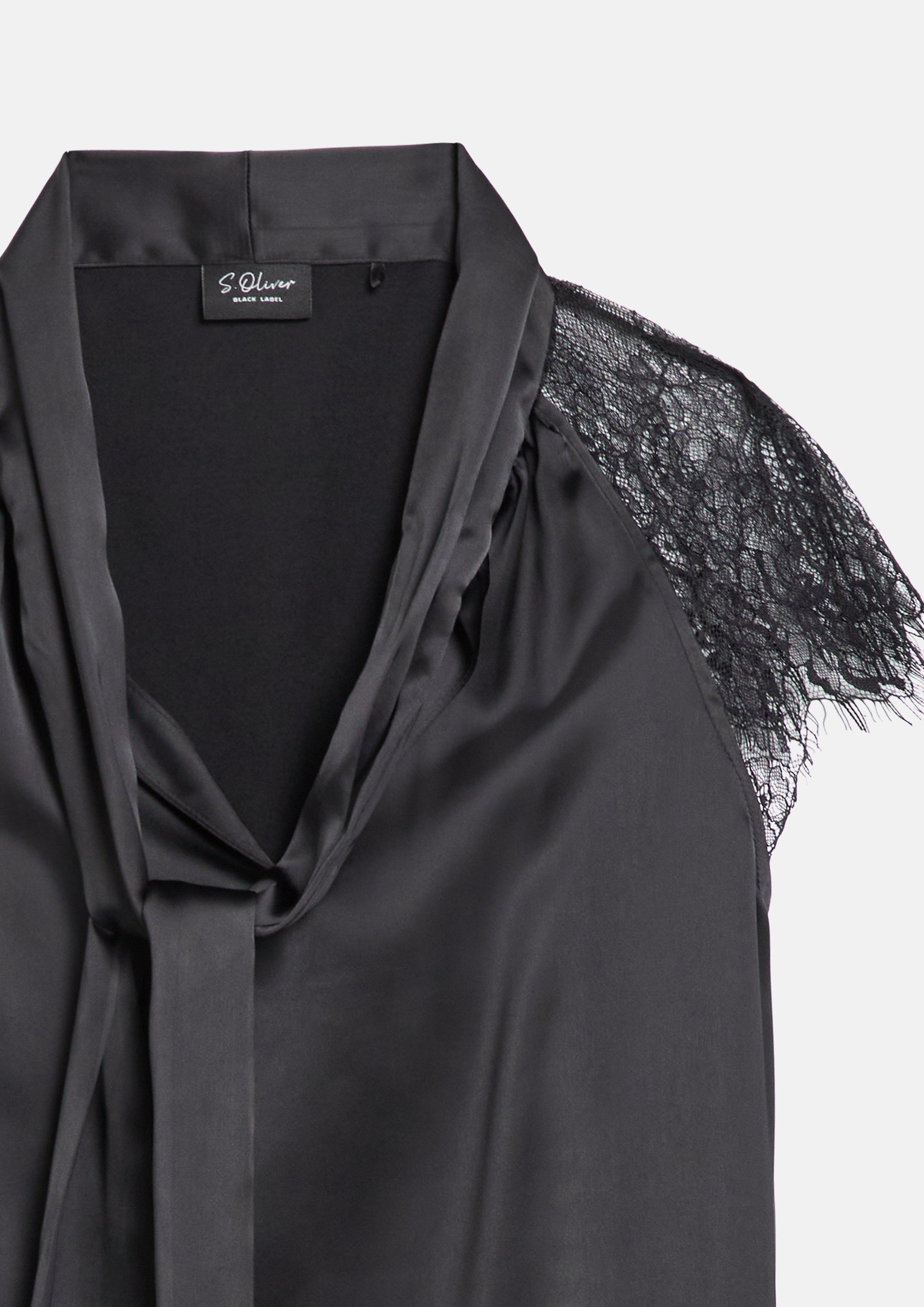 Damen Bluse mit Schluppenkragen und Spitzen-Details in schwarz von s.Oliver BLACK LABEL